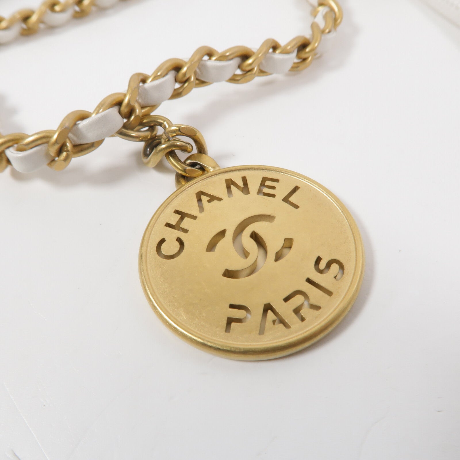 CHANEL 牛皮皮革Chanel 22 Mini鏈帶肩背袋