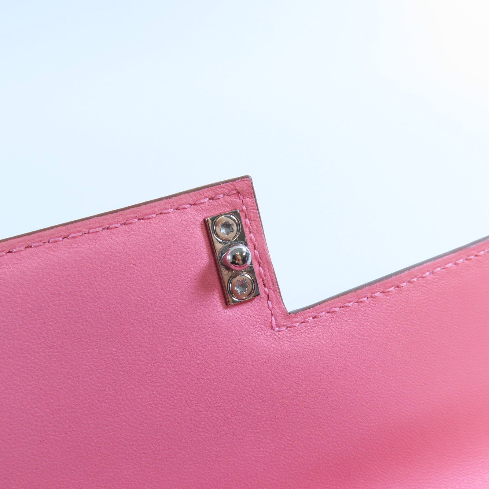 HERMES **【激減優惠】Chevre皮革Mini Verrou銀扣肩背袋Rose D'ete夏日玫瑰粉紅色