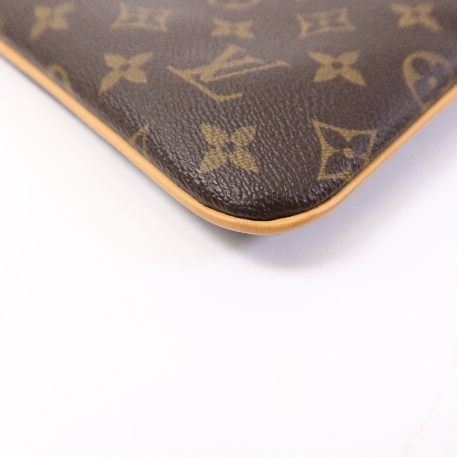 LOUIS VUITTON Monogram Valmy肩背袋