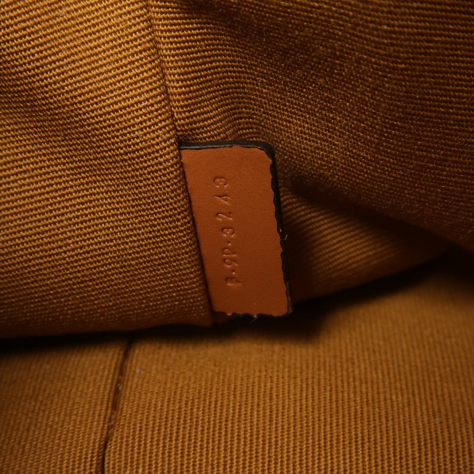 CELINE 牛皮皮革Small Pouch金扣手拿包啡色