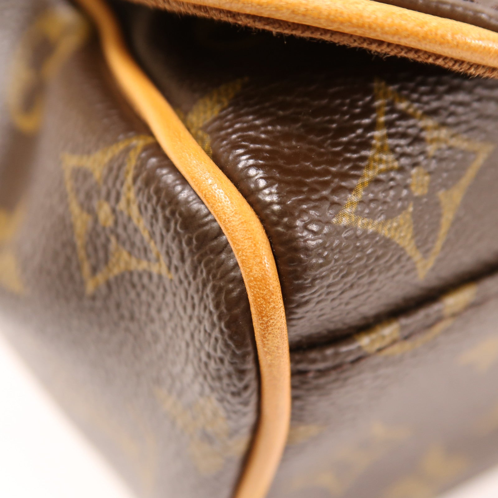 LOUIS VUITTON Monogram Valmy MM金扣肩背袋