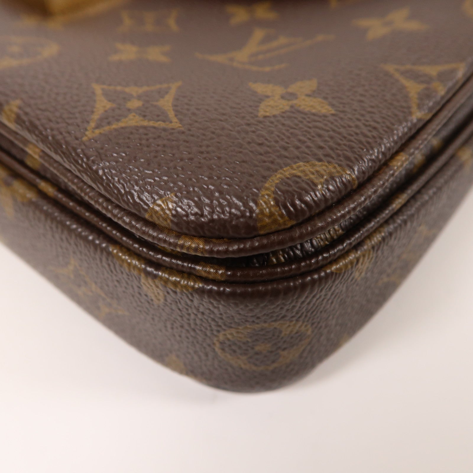 LOUIS VUITTON Monogram Pochette Metis MM金扣手挽肩背兩用袋