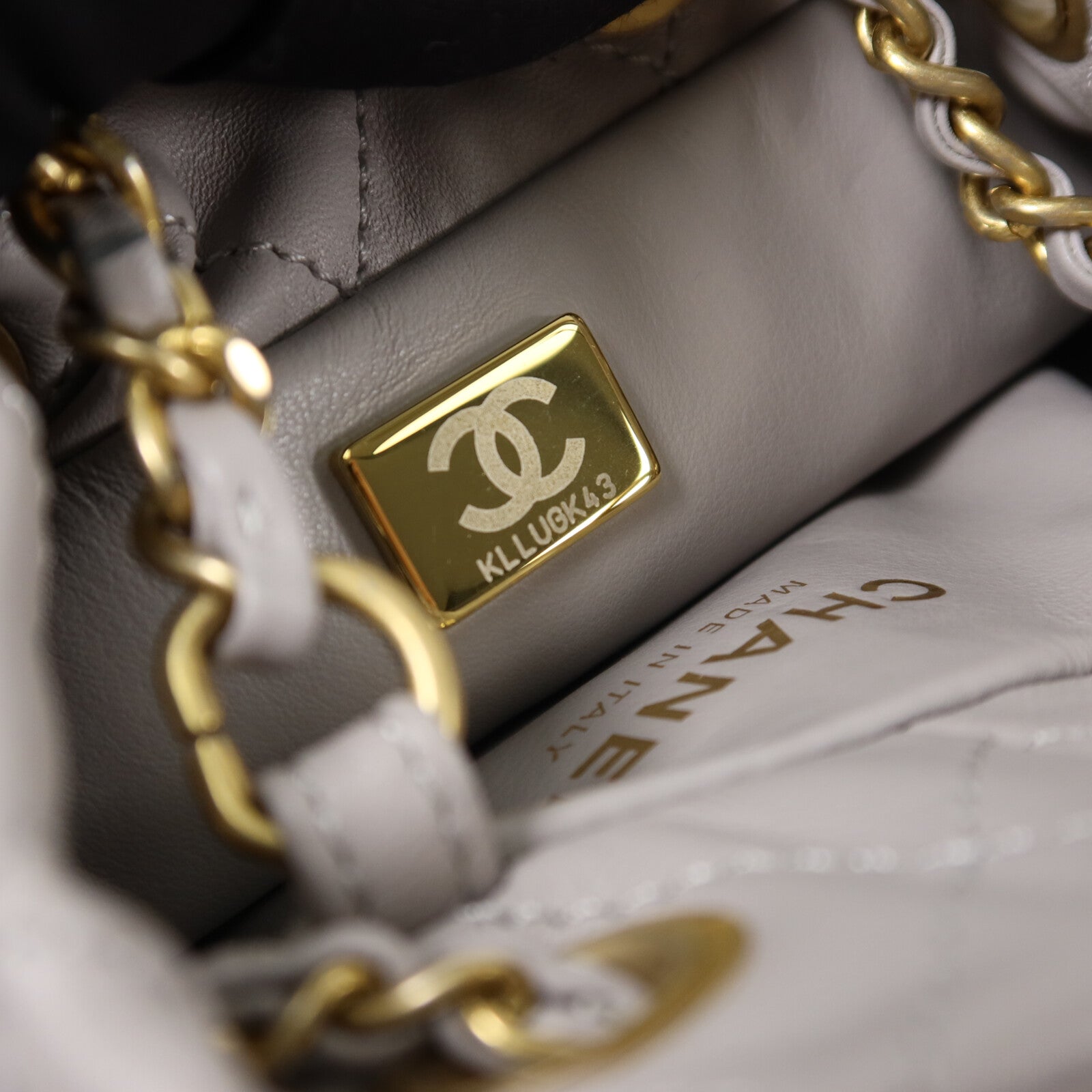 CHANEL 羊皮皮革Pearl Crush Bucket Bag鏈帶肩背袋