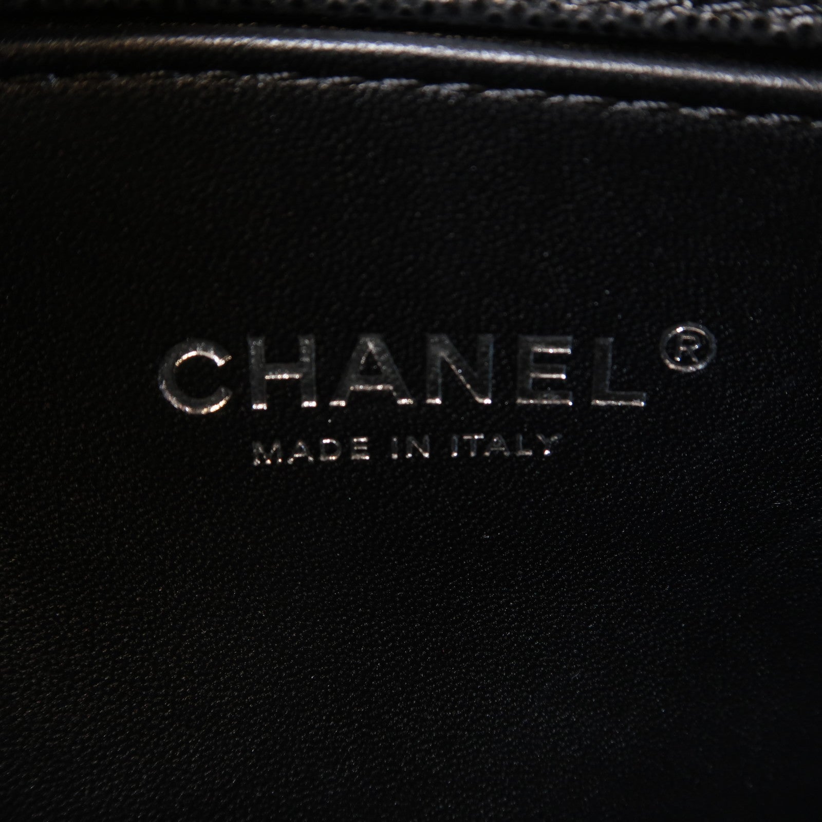 CHANEL 菱格牛皮皮革Boy 25銀扣鏈帶肩背袋黑色