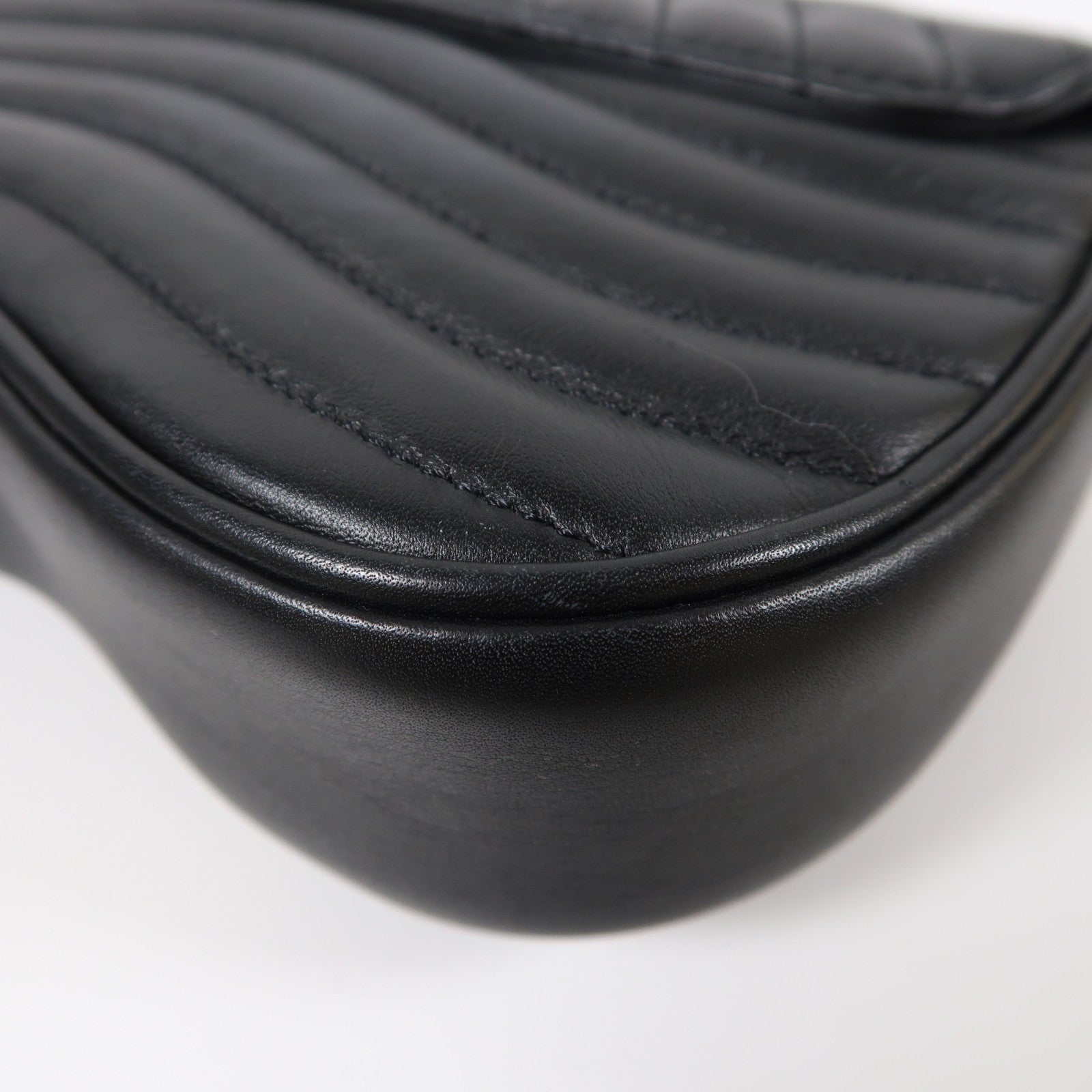 LOUIS VUITTON 【激減優惠】牛皮皮革New Wave Chain金扣手挽肩背兩用袋黑色