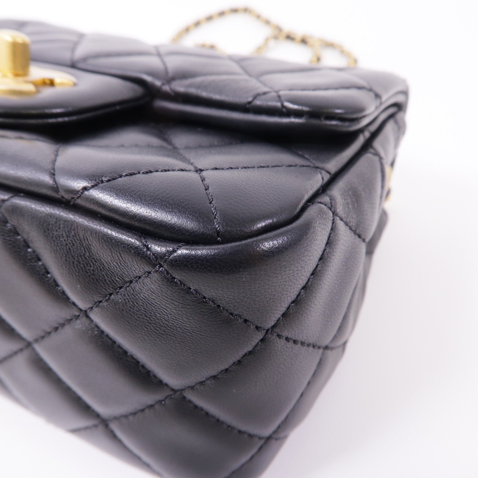 CHANEL 羊皮皮革Mini Classic 17金扣鏈帶肩背袋