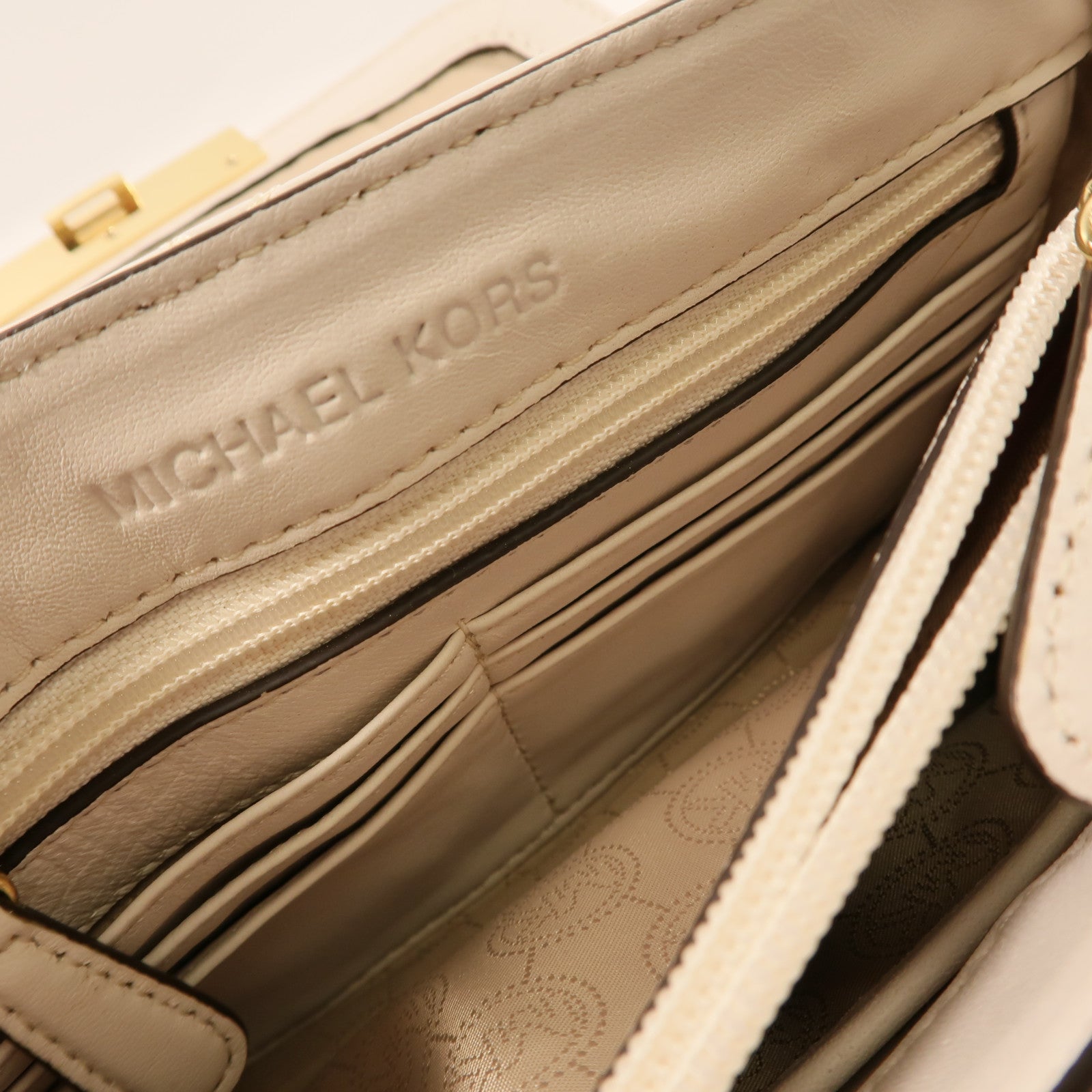 Michael Kors 牛皮皮革Chain Shoulder Bag金扣鏈帶肩背袋白色
