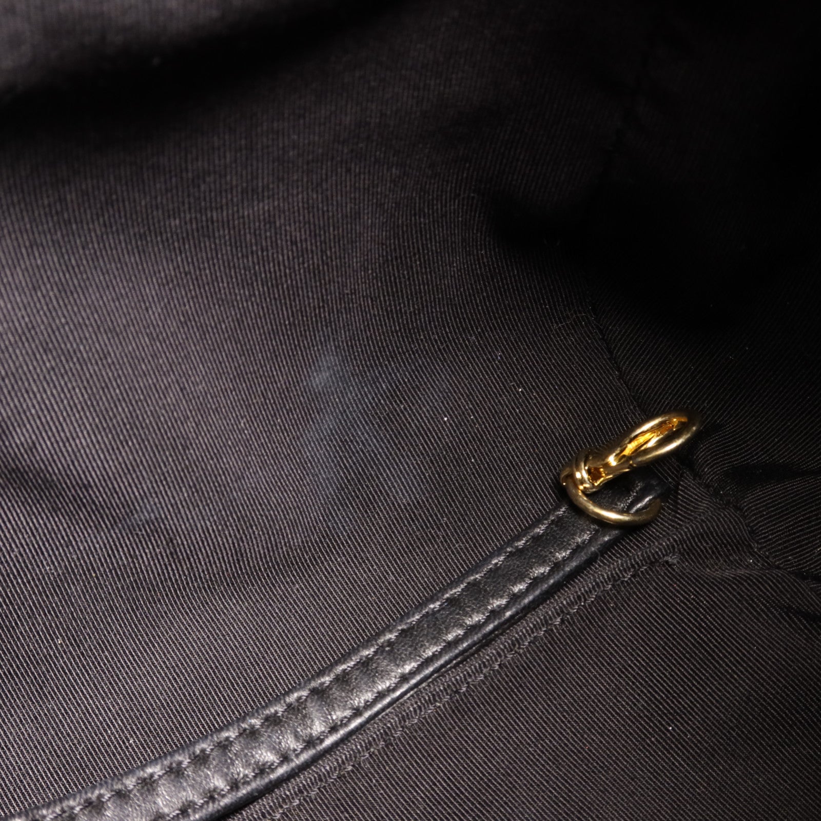 CHANEL 羊皮皮革Chain Shoulder金扣鏈帶肩背袋