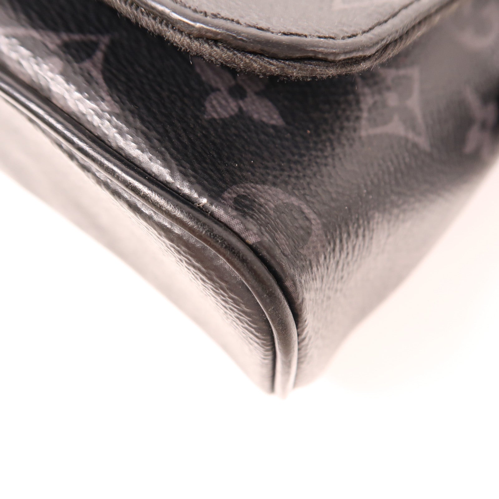 LOUIS VUITTON Monogram Eclipse District PM銀扣肩背袋黑色