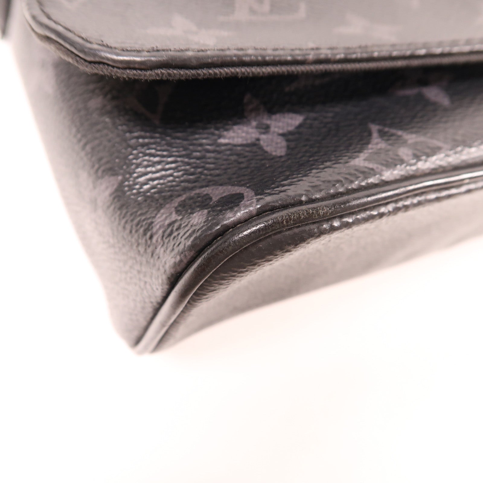 LOUIS VUITTON Monogram Eclipse District PM銀扣肩背袋黑色