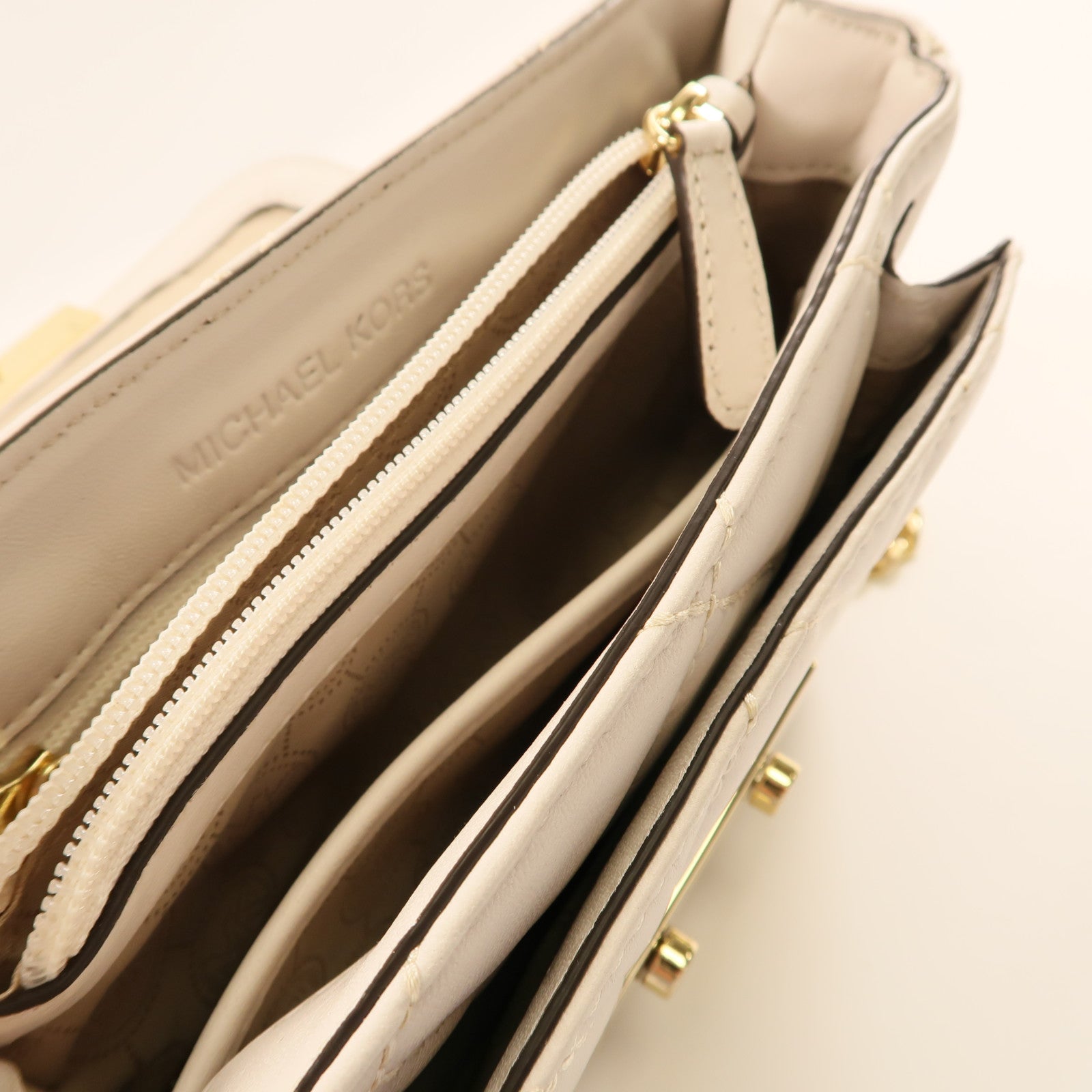 Michael Kors 牛皮皮革Chain Shoulder Bag金扣鏈帶肩背袋白色