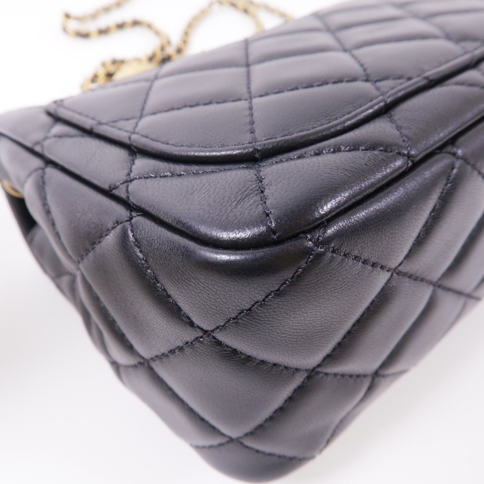CHANEL 羊皮皮革Mini Classic 17金扣鏈帶肩背袋
