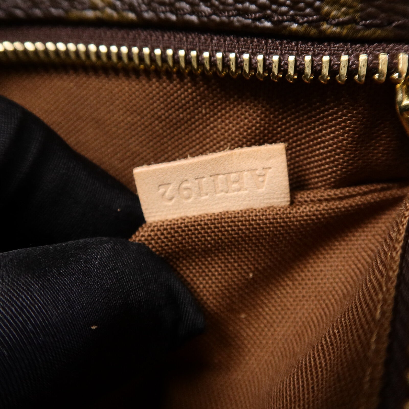 LOUIS VUITTON Monogram Valmy肩背袋