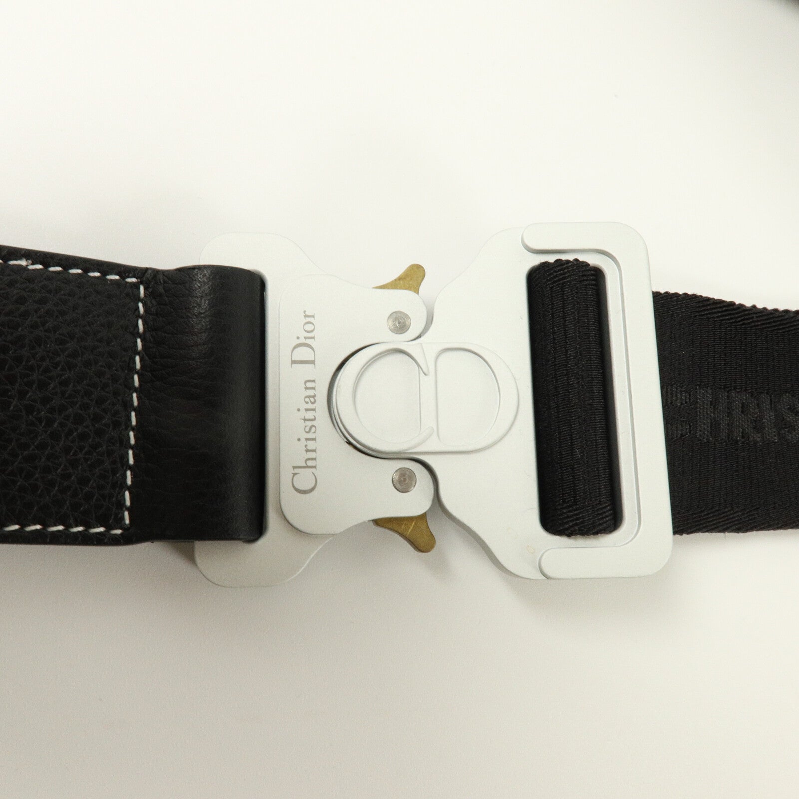 Dior 牛皮皮革Dior Saddle肩背袋