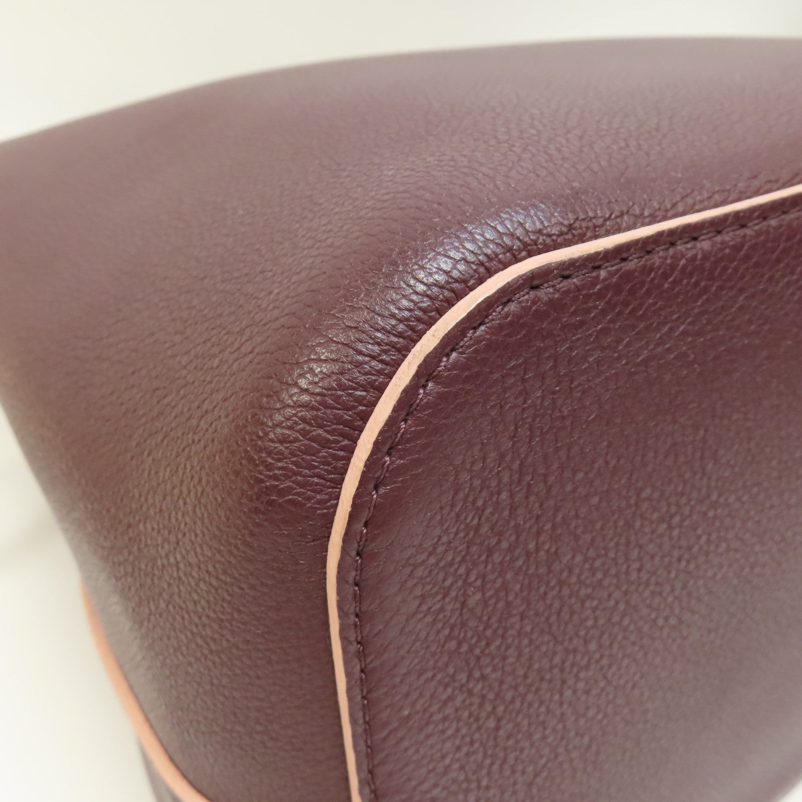 LOUIS VUITTON 【激減優惠】牛皮皮革Lockme Bucket銀扣肩背袋紫色