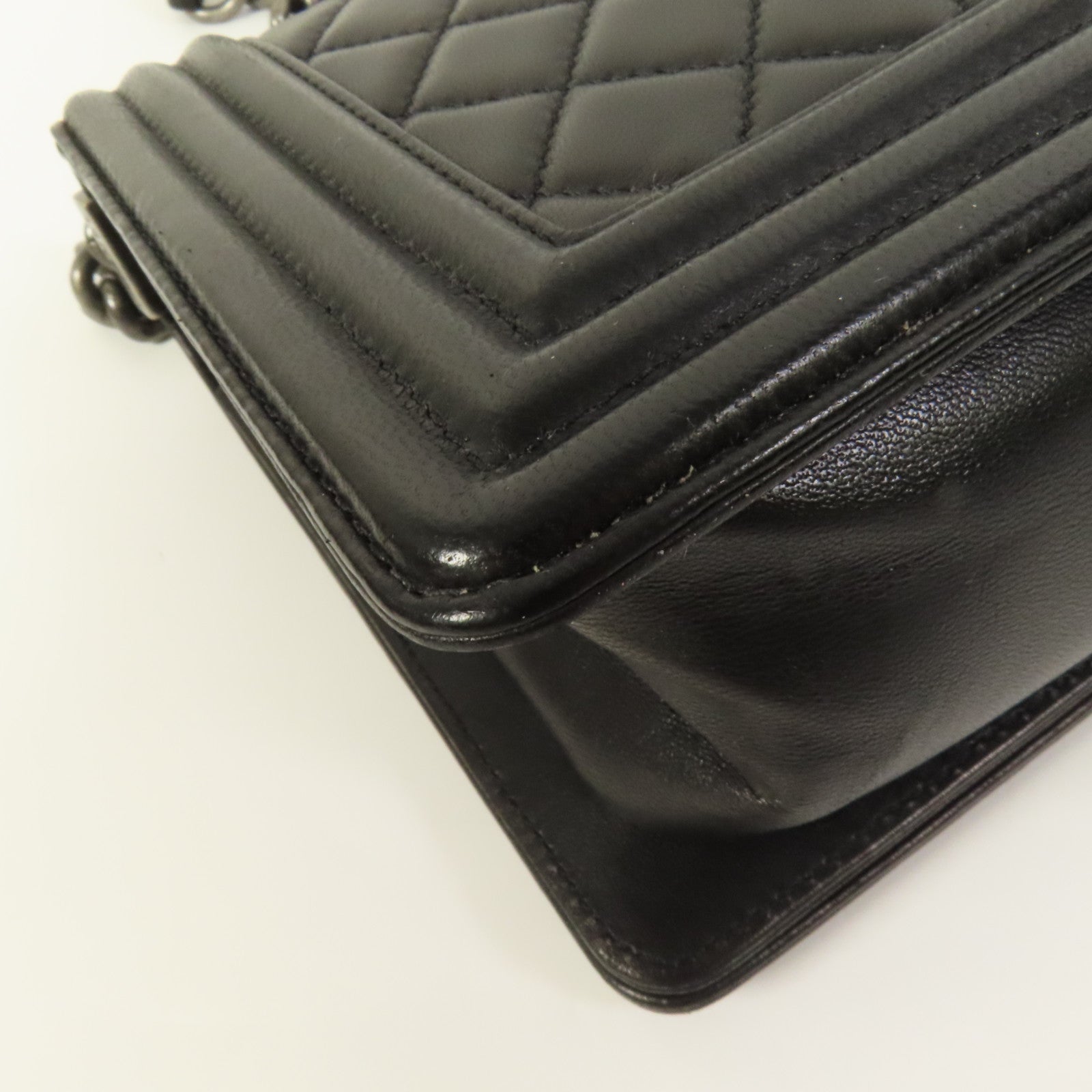 CHANEL 牛皮皮革Boy 25鏈帶肩背袋