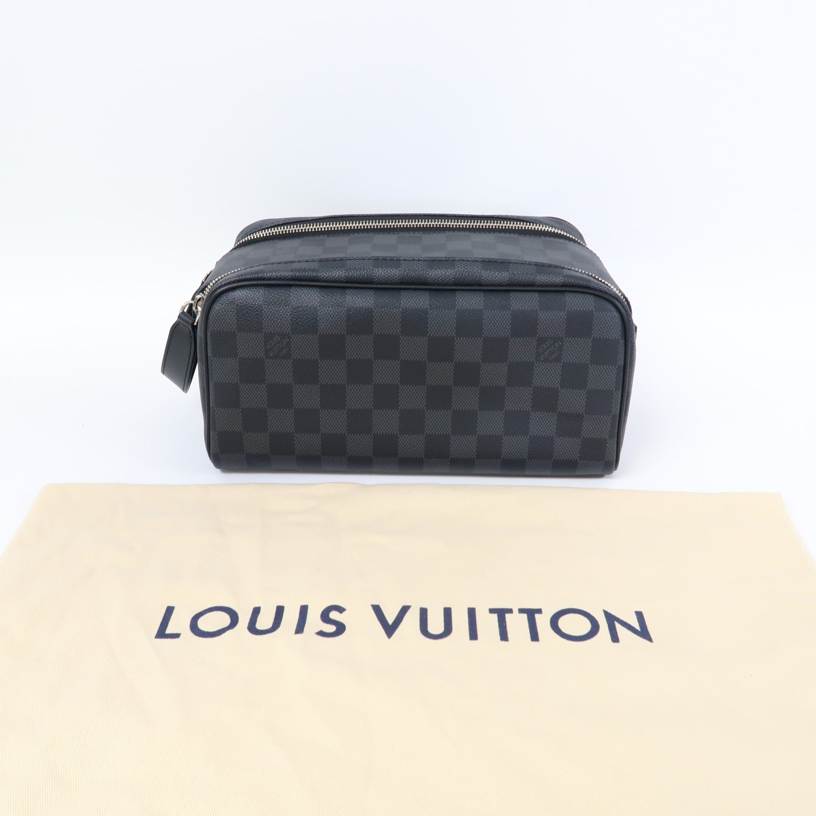 LOUIS VUITTON Damier Graphite Dopp Kit Toilet Pouch手拿包黑色