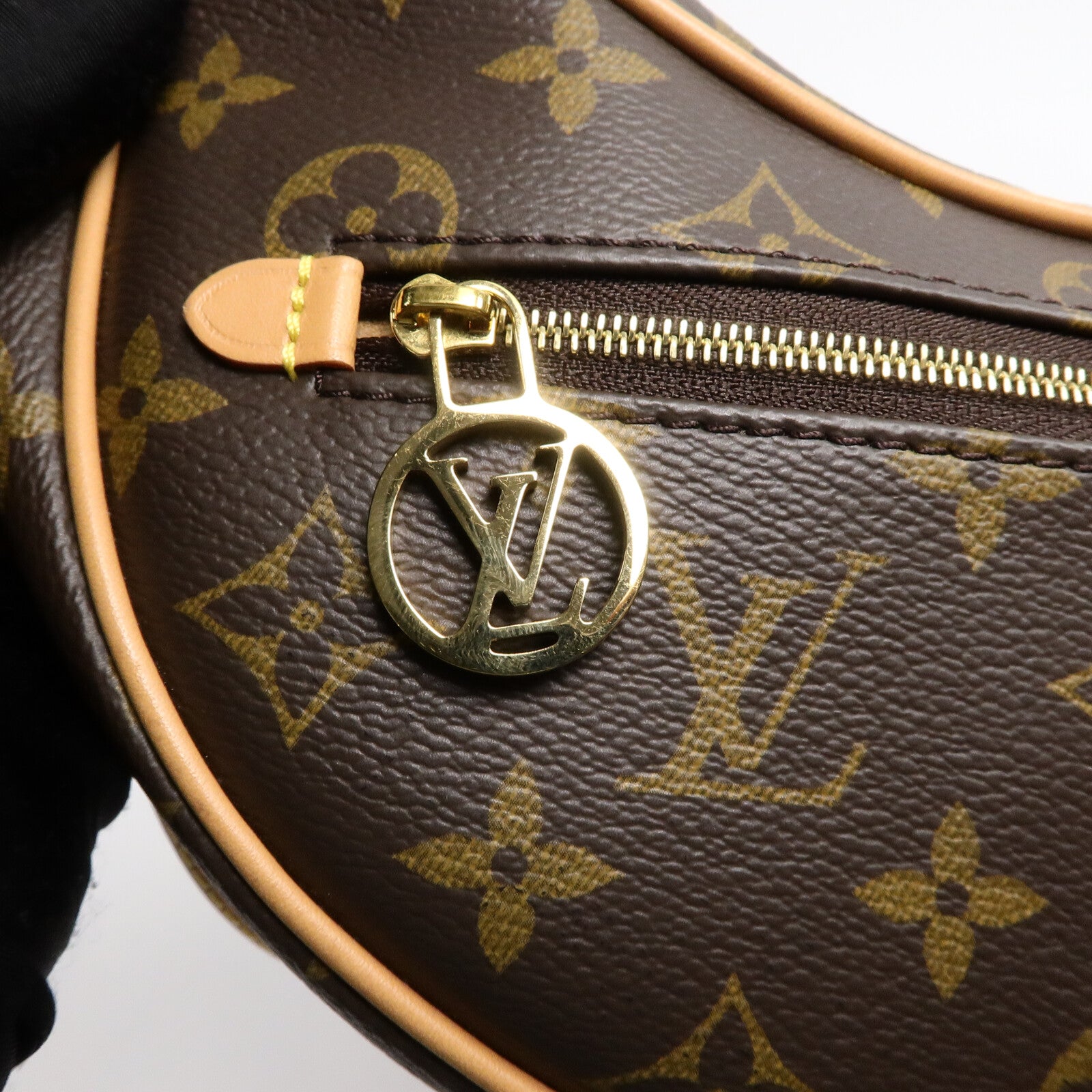 LOUIS VUITTON Monogram Loop肩背袋