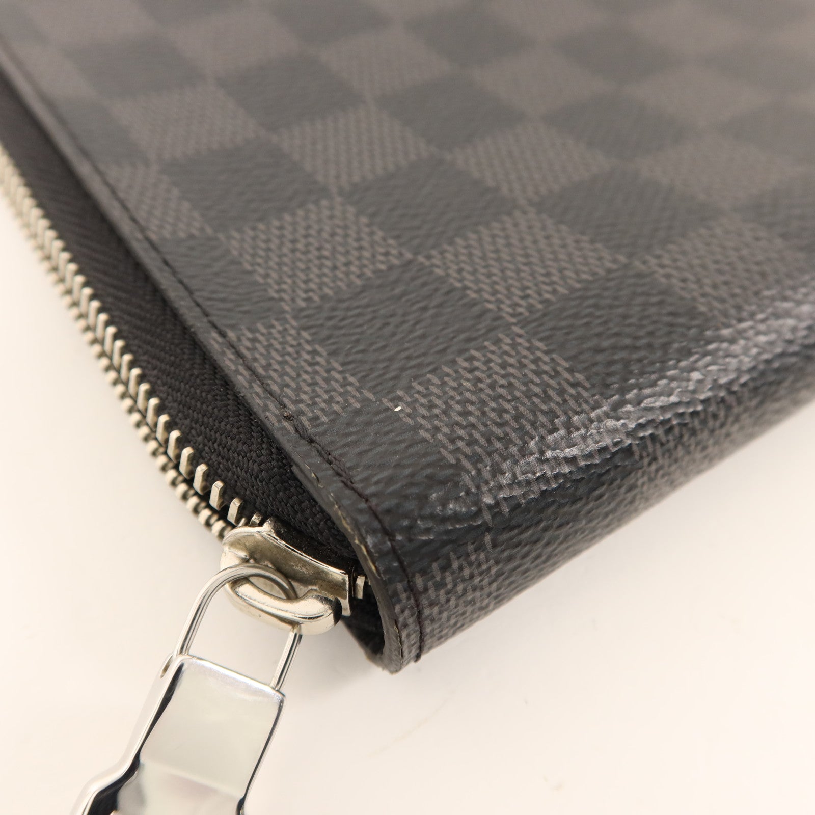 LOUIS VUITTON Damier Graphite Pochette Jour PM銀扣手拿包