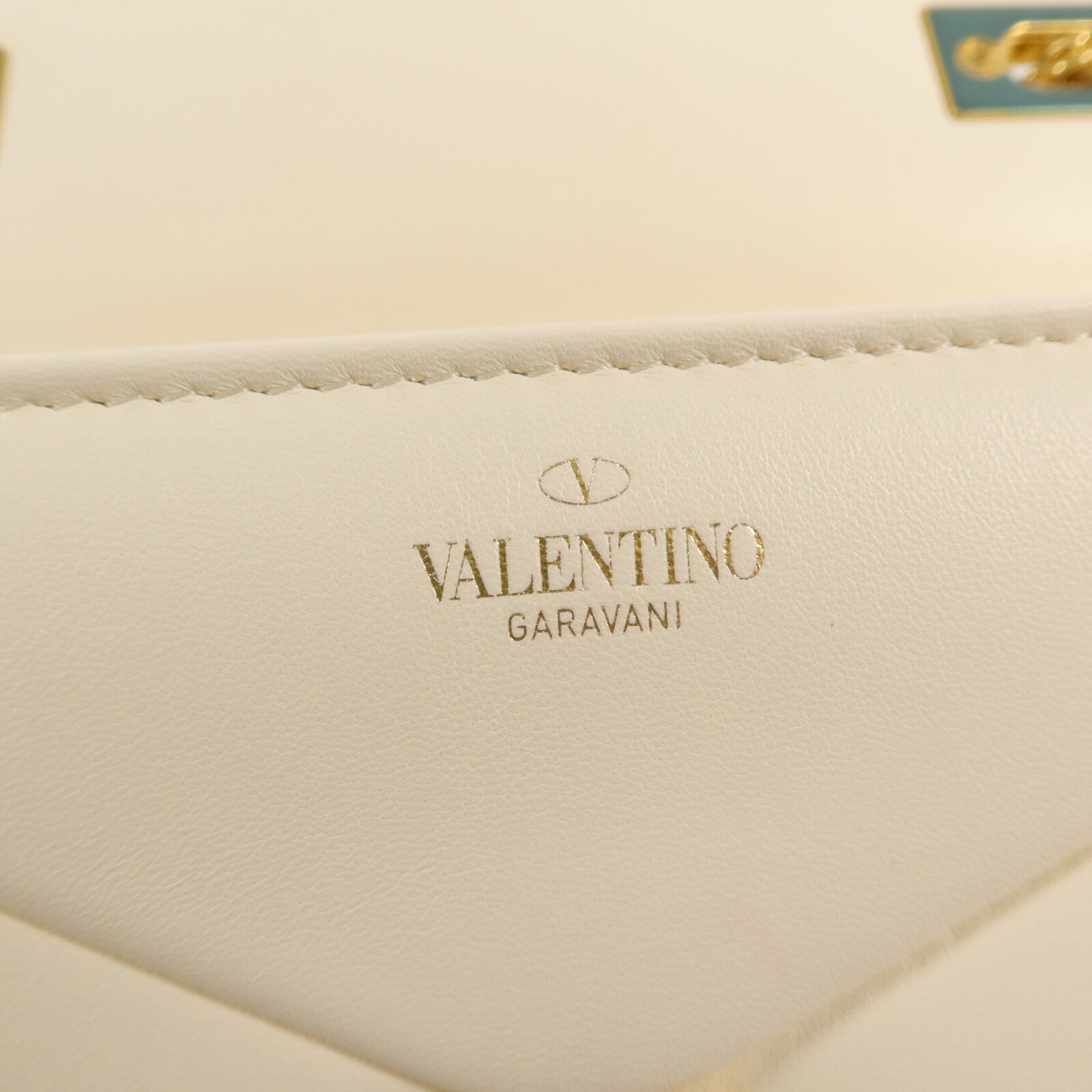 Valentino 羊皮皮革Garavani One鏈帶肩背袋