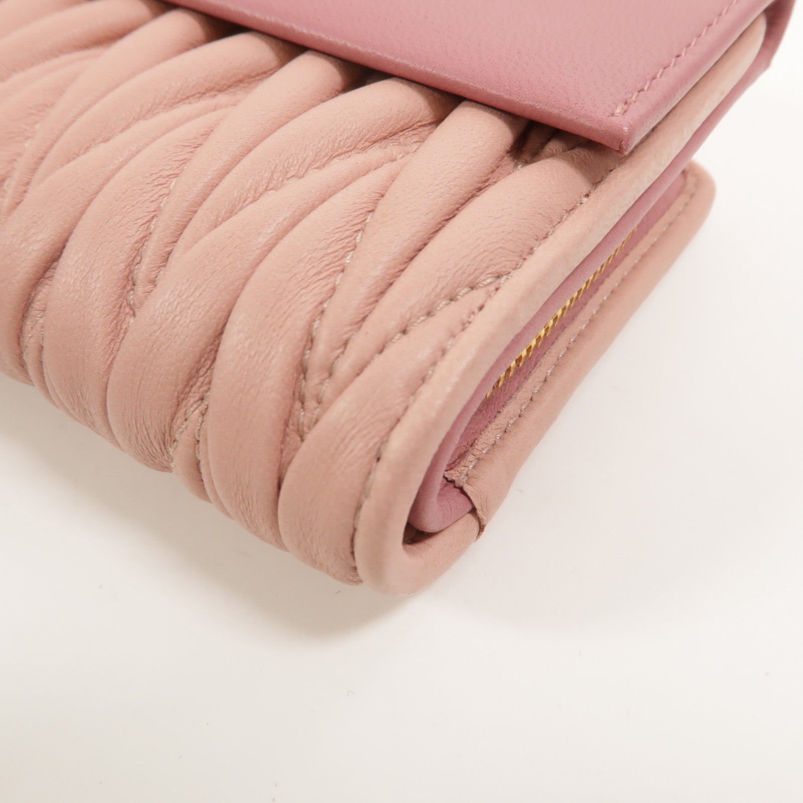 Miu Miu 羊皮皮革Matelasse Wallet錢包