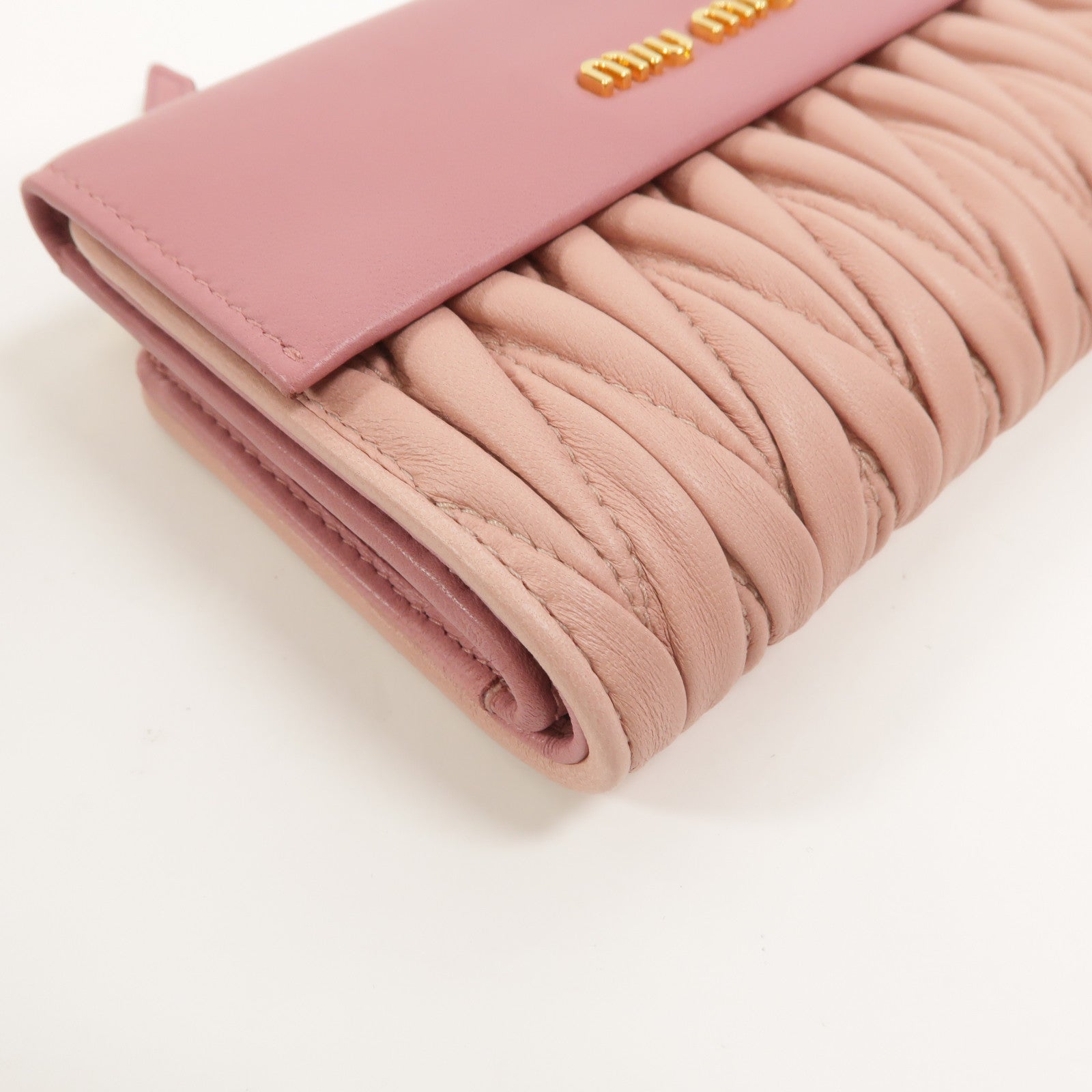 Miu Miu 羊皮皮革Matelasse Wallet錢包