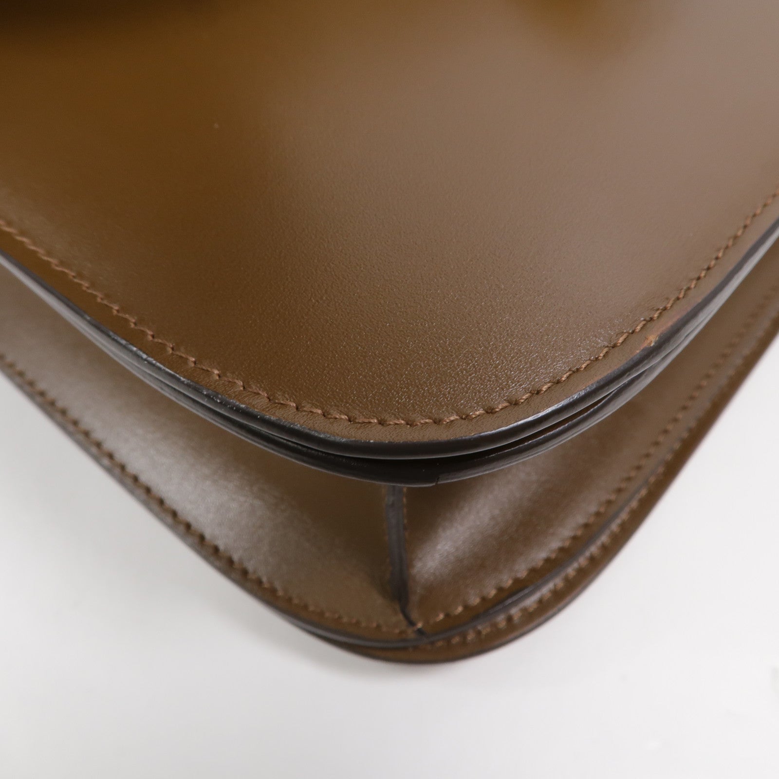 CELINE 牛皮皮革Classic Box Medium肩背袋