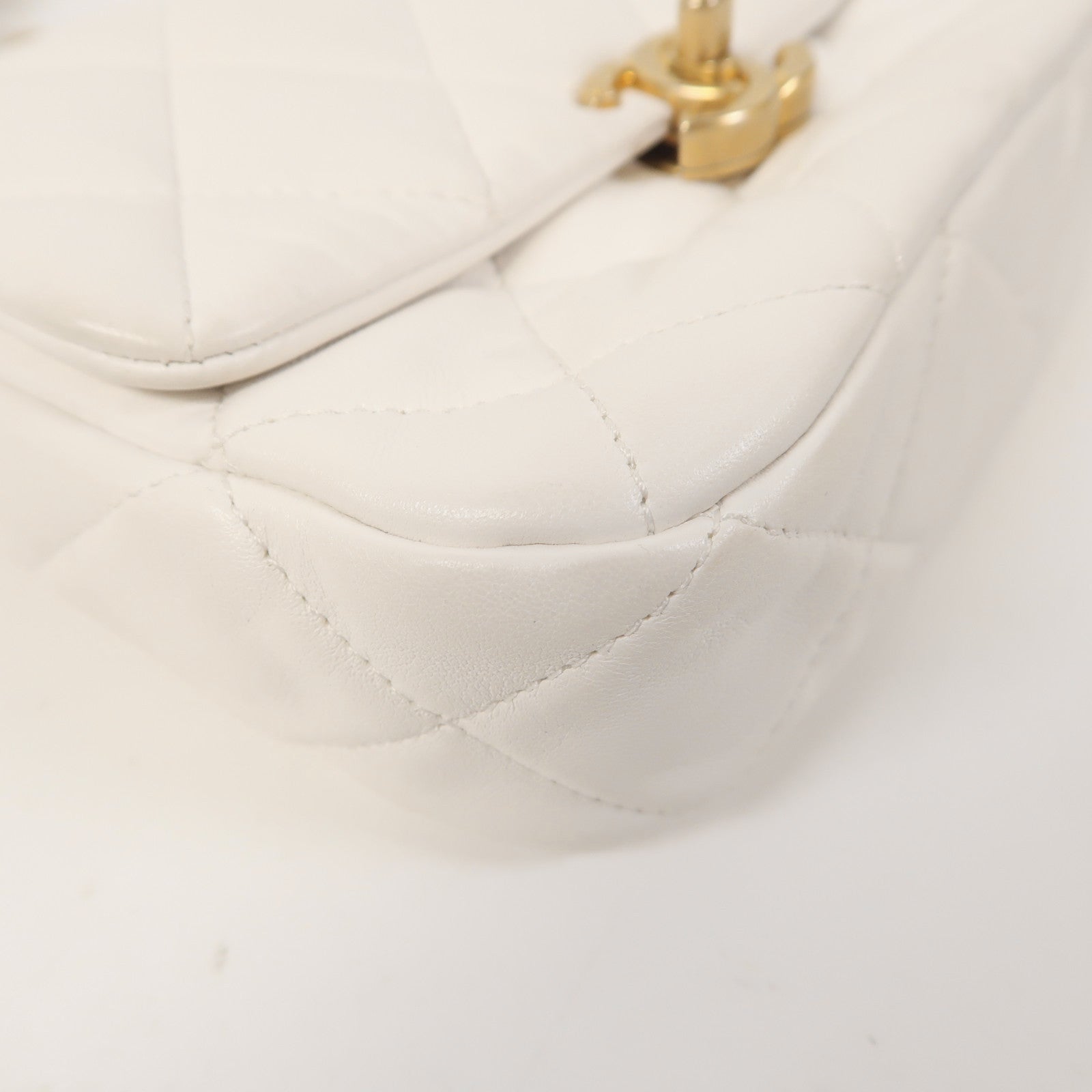 CHANEL 羊皮皮革Chain Shoulder金扣鏈帶肩背袋