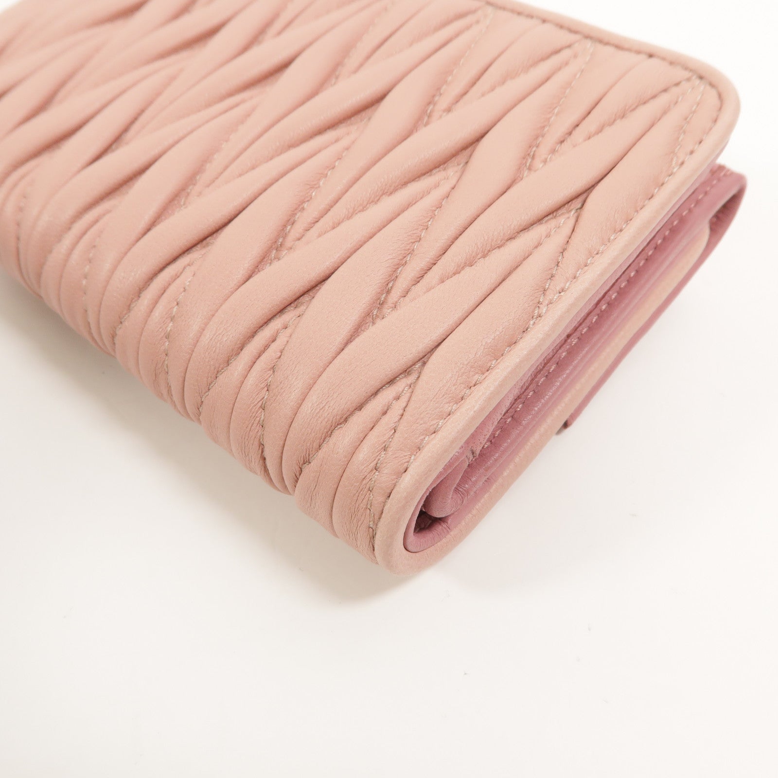 Miu Miu 羊皮皮革Matelasse Wallet錢包