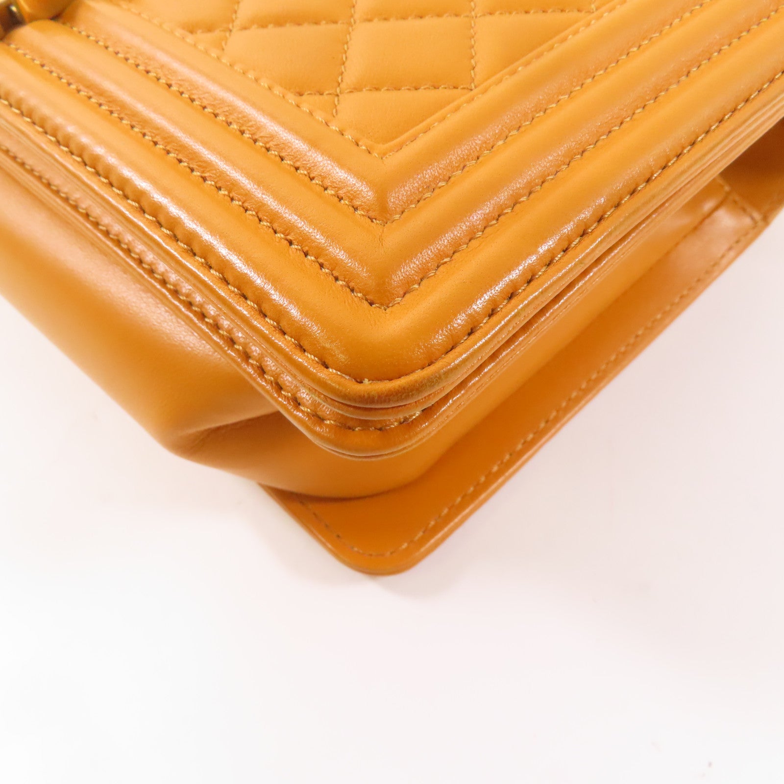 CHANEL 羊皮皮革Boy 25金扣鏈帶肩背袋橙色