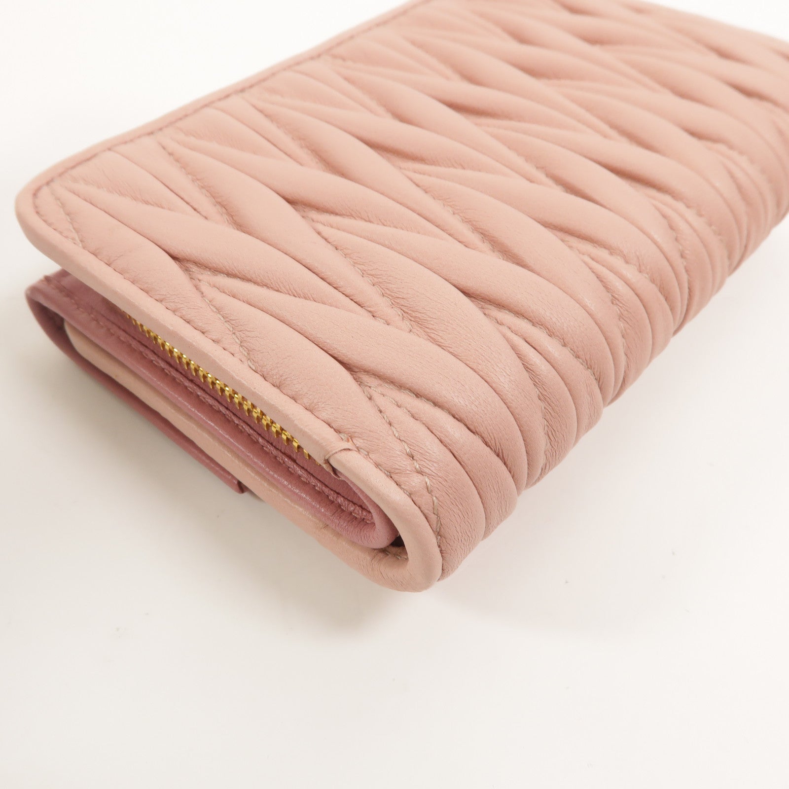 Miu Miu 羊皮皮革Matelasse Wallet錢包