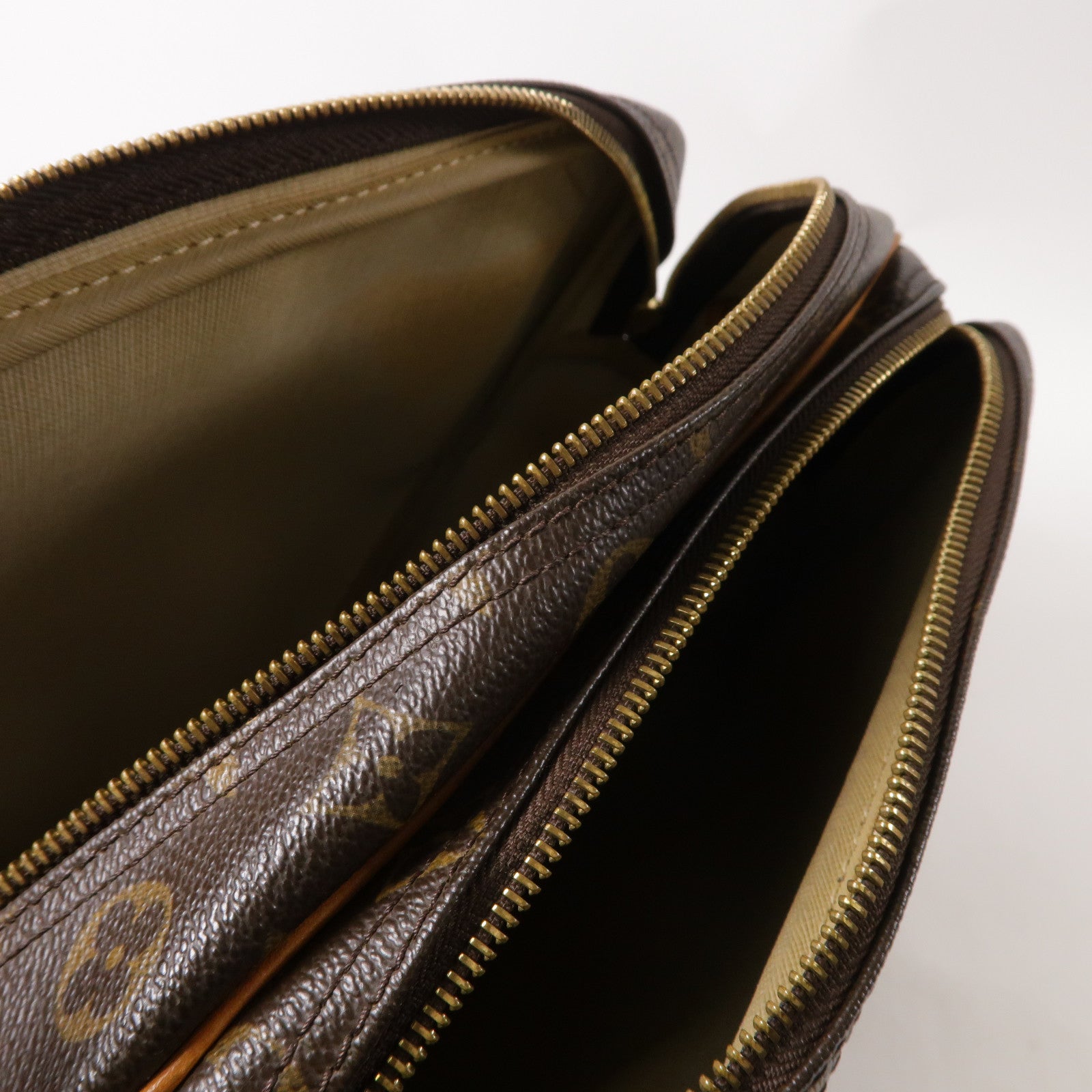 LOUIS VUITTON Monogram Reporter PM金扣肩背袋