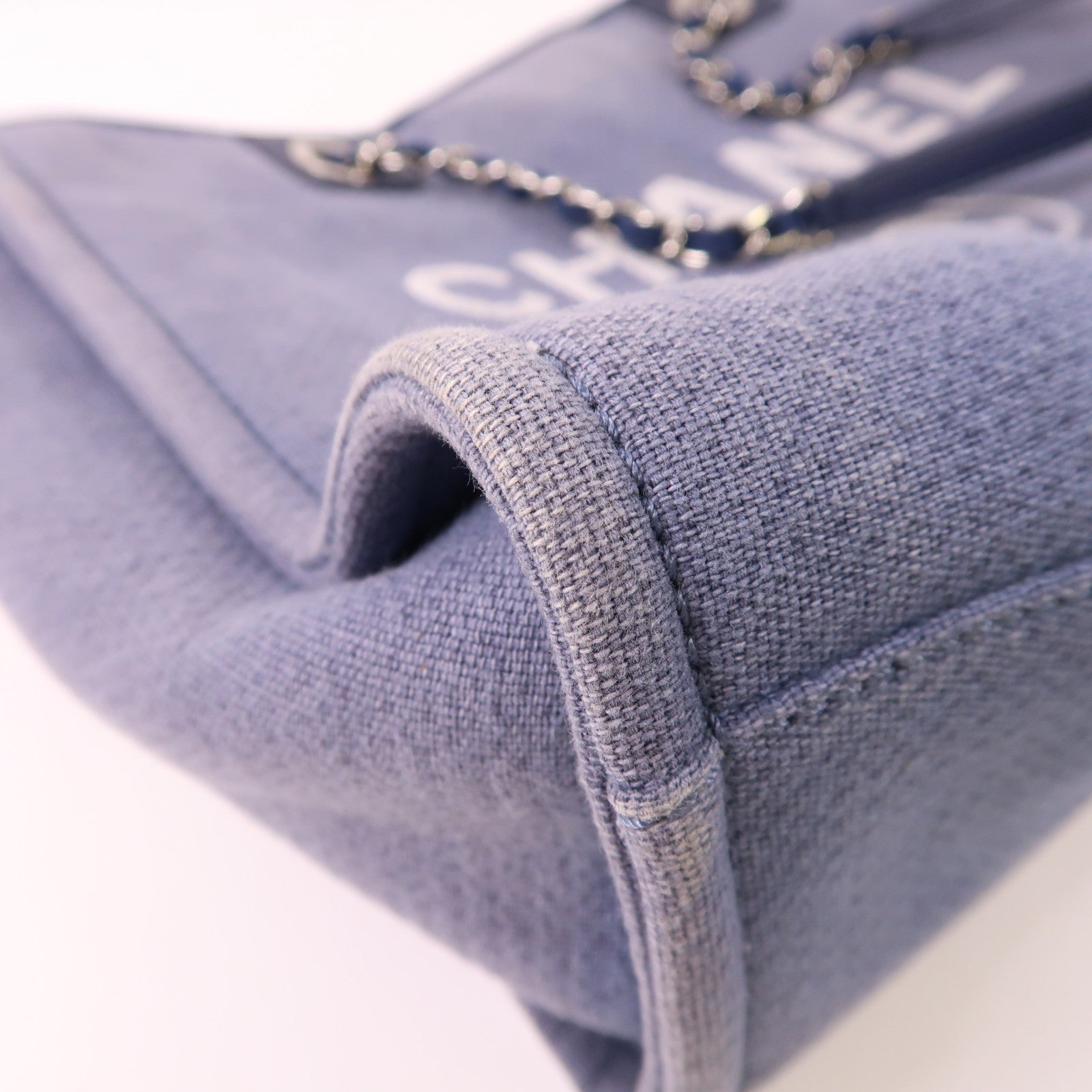 CHANEL 帆布Deauville Tote銀扣肩背袋