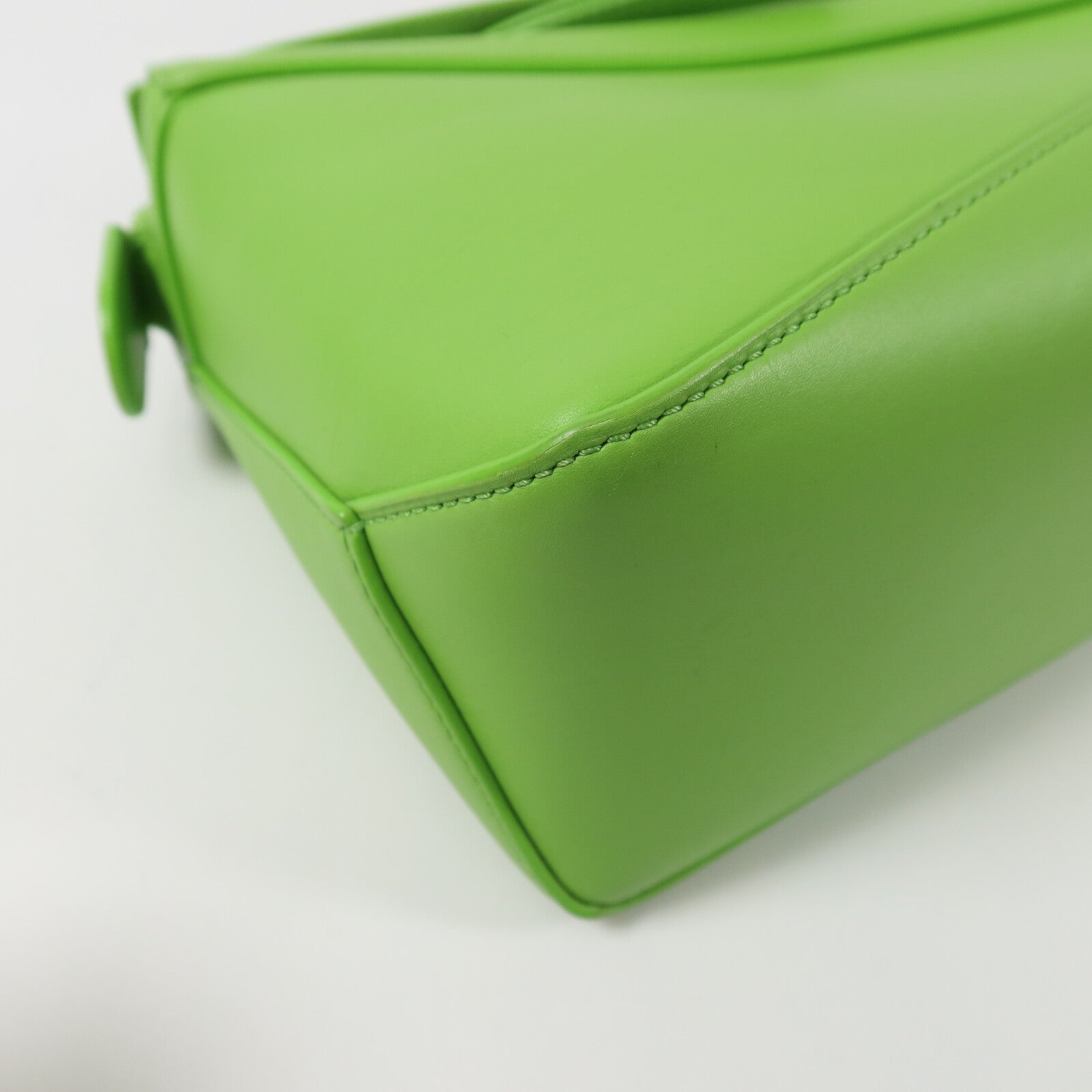 LOEWE 牛皮皮革Puzzle Edge Small手挽肩背兩用袋