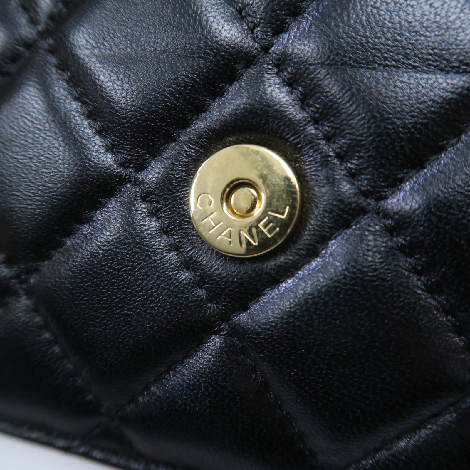 CHANEL 羊皮皮革Wallet On Chain金扣鏈帶肩背袋黑色