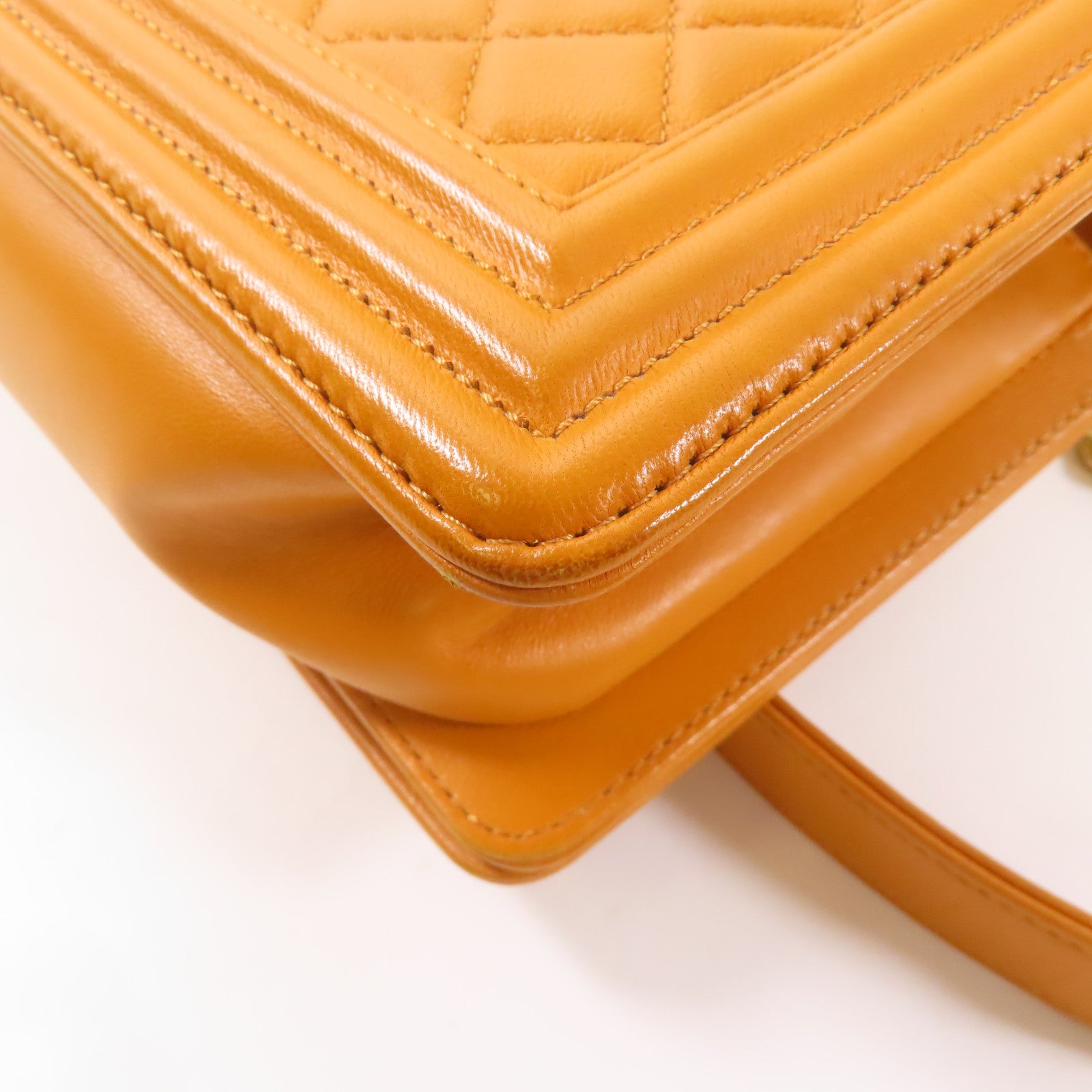 CHANEL 羊皮皮革Boy 25金扣鏈帶肩背袋橙色