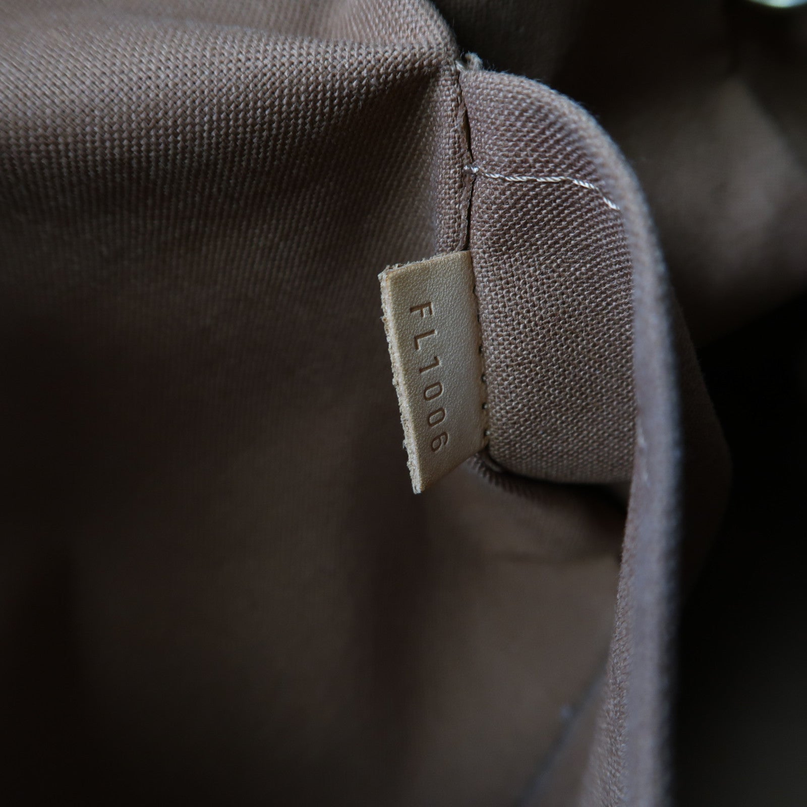 LOUIS VUITTON Monogram Lockit Horizontal金扣肩背袋啡色