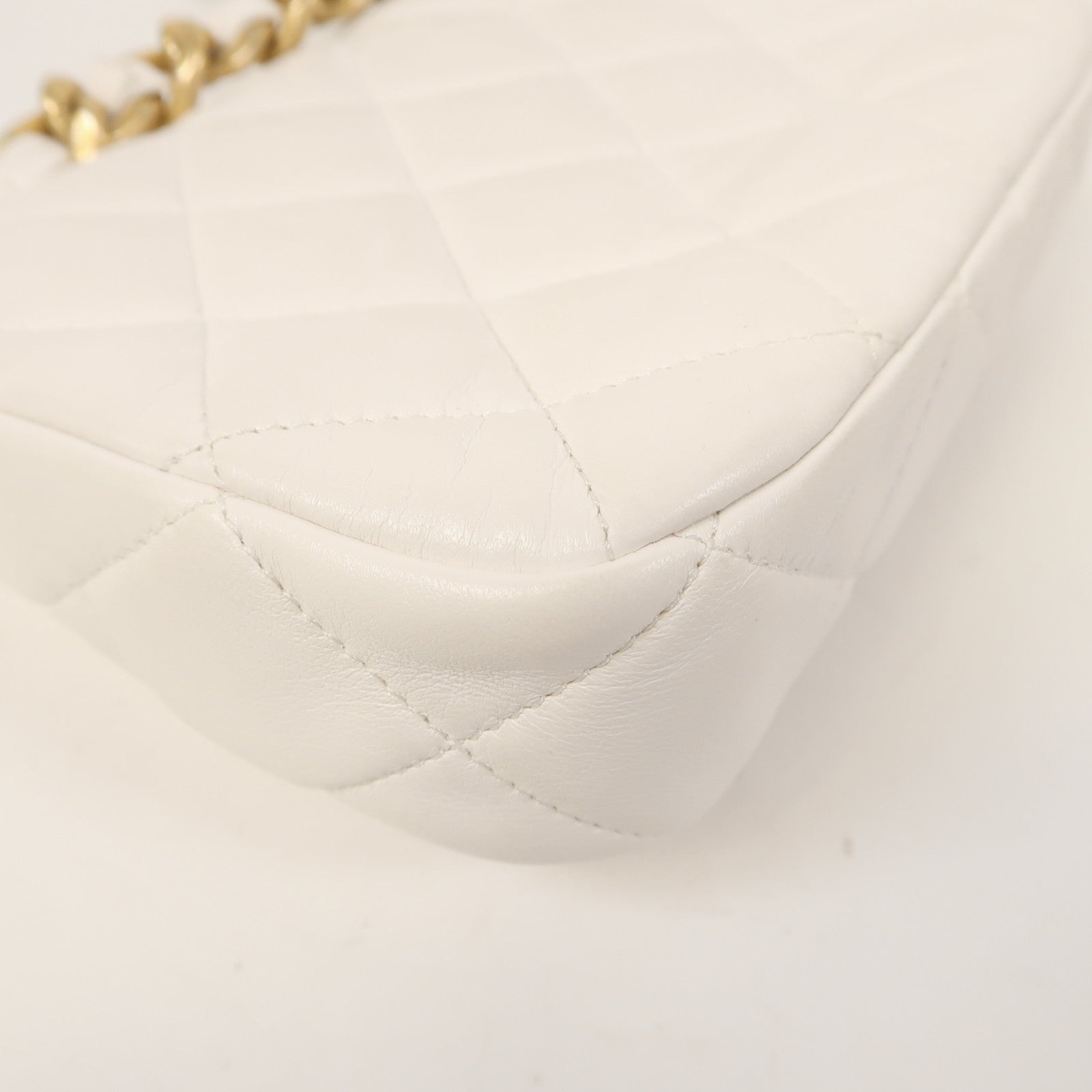 CHANEL 羊皮皮革Chain Shoulder金扣鏈帶肩背袋