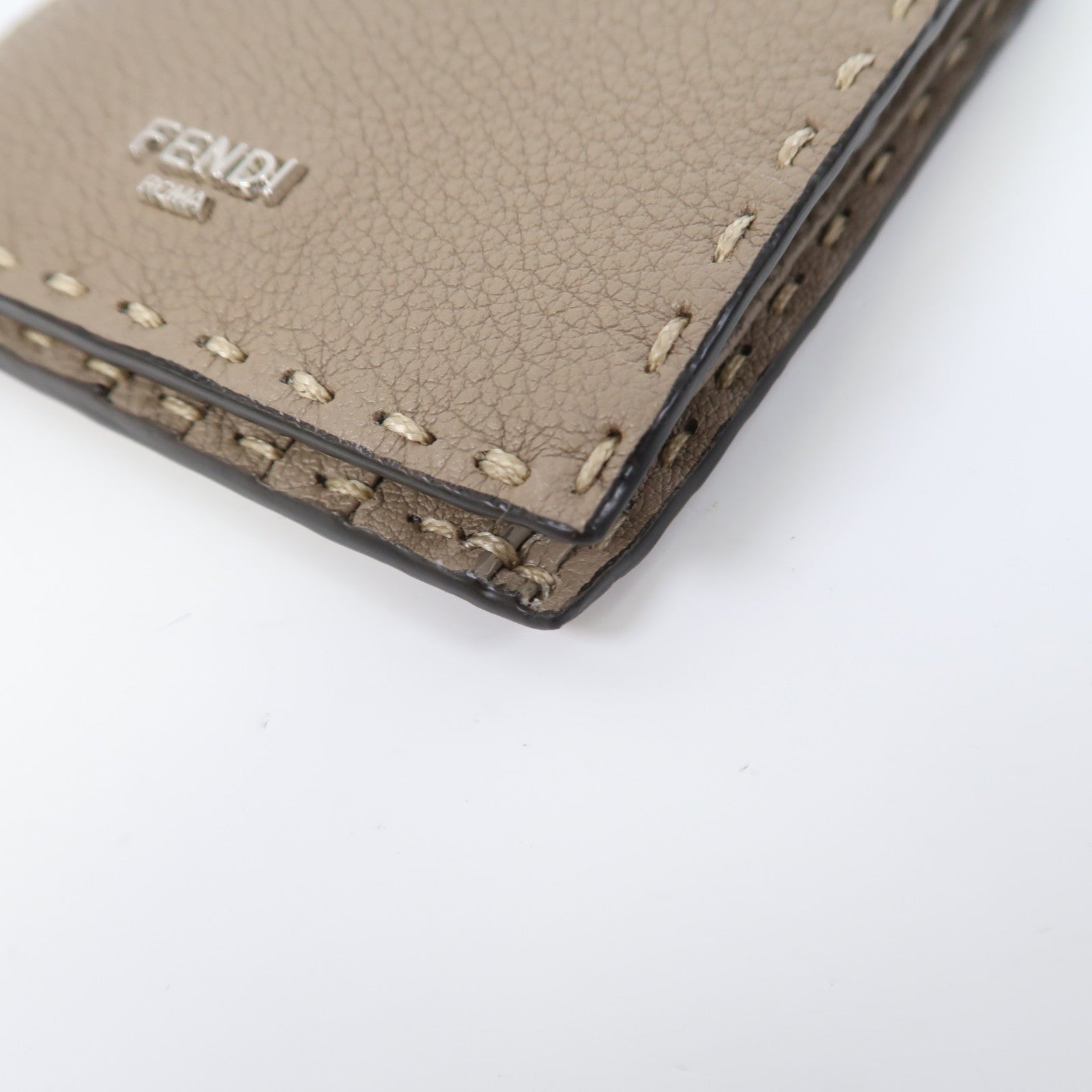 FENDI 牛皮皮革Selleria Wallet錢包米色