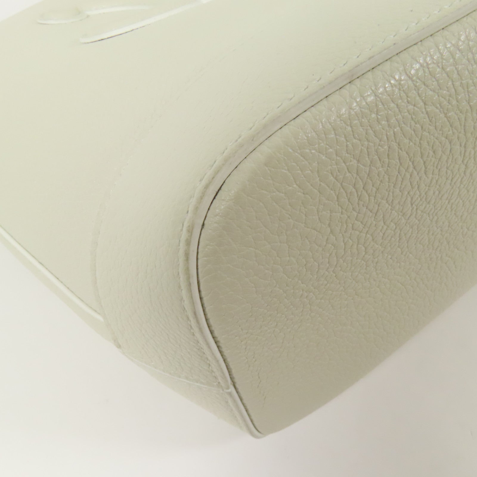 CELINE 牛皮皮革Cuir Triomphe Bucket Bag金扣肩背袋