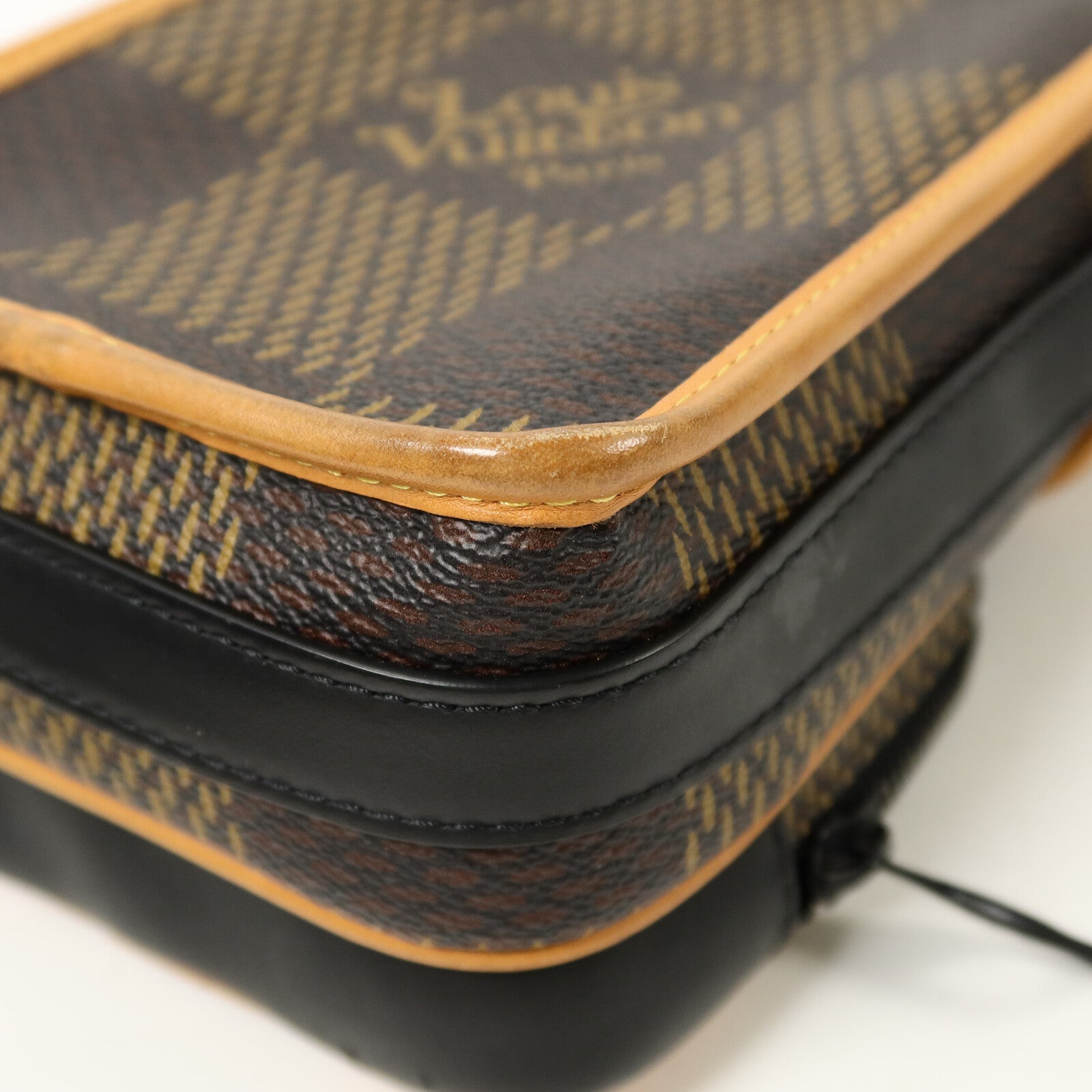 LOUIS VUITTON Damier Giant LV×NIGO Amazon Sling Bag肩背袋