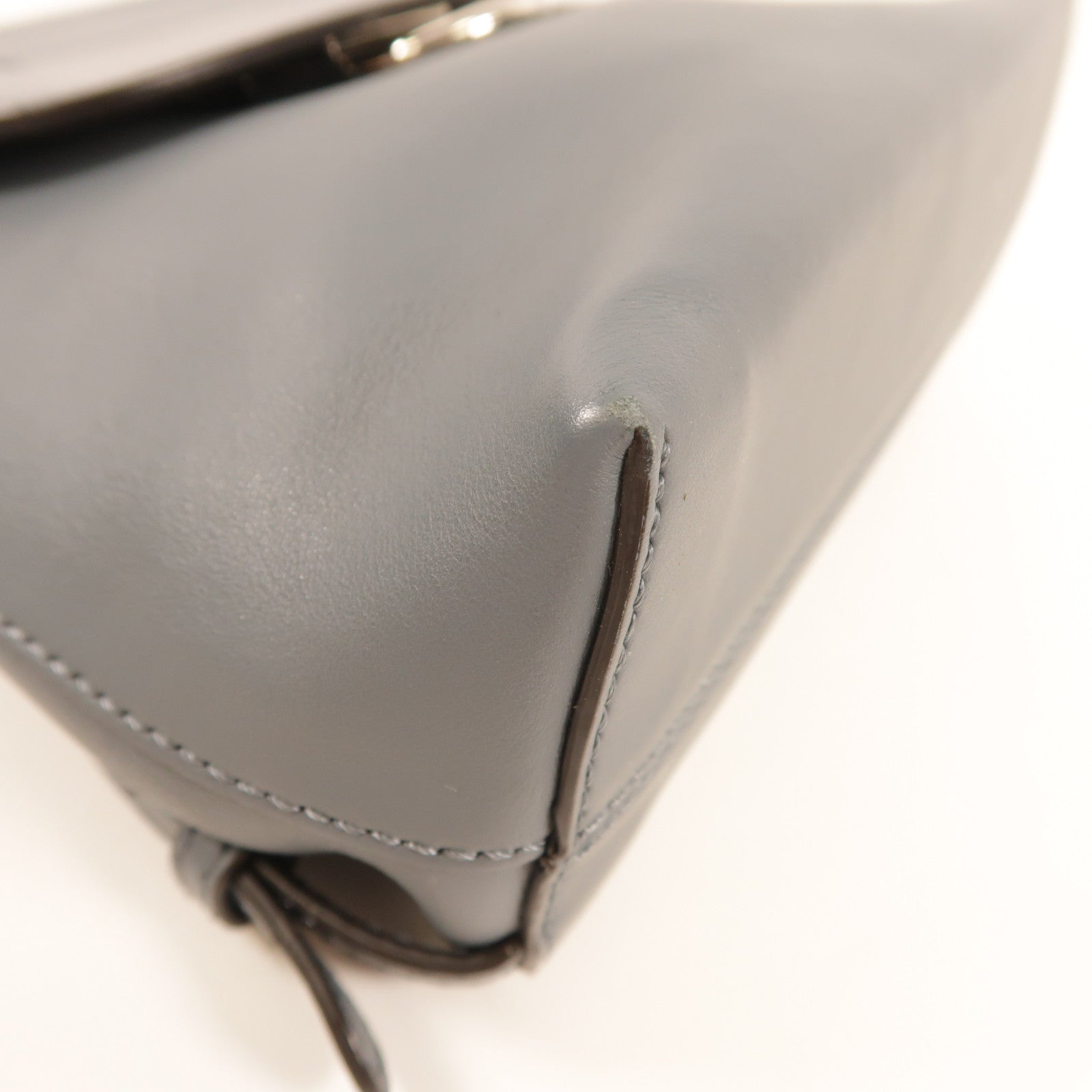 FENDI 牛皮皮革Shoulder Bag銀扣鏈帶背包