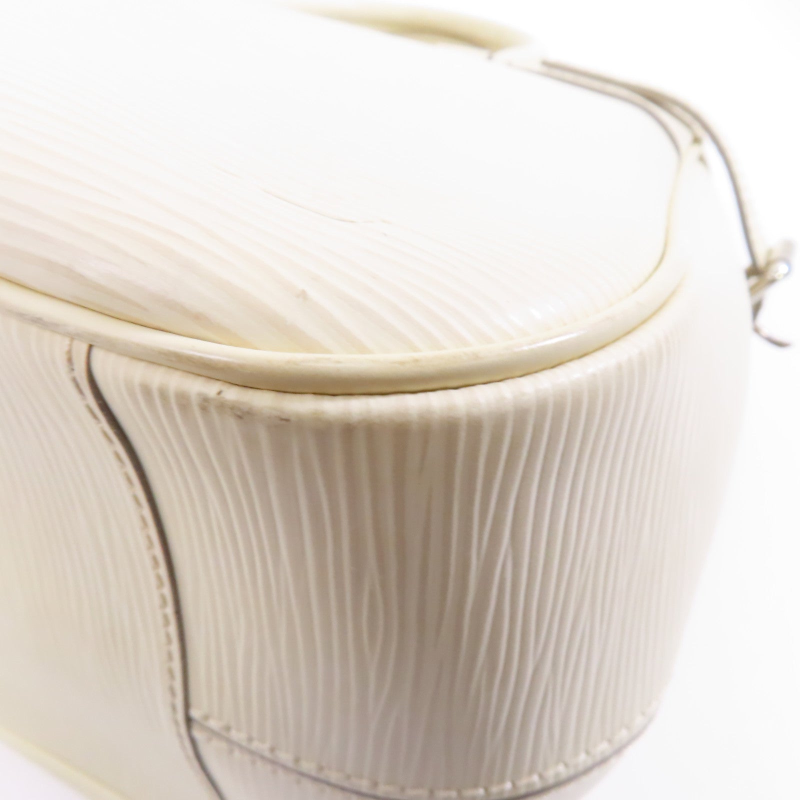 LOUIS VUITTON Epi Passy GM銀扣手挽袋白色