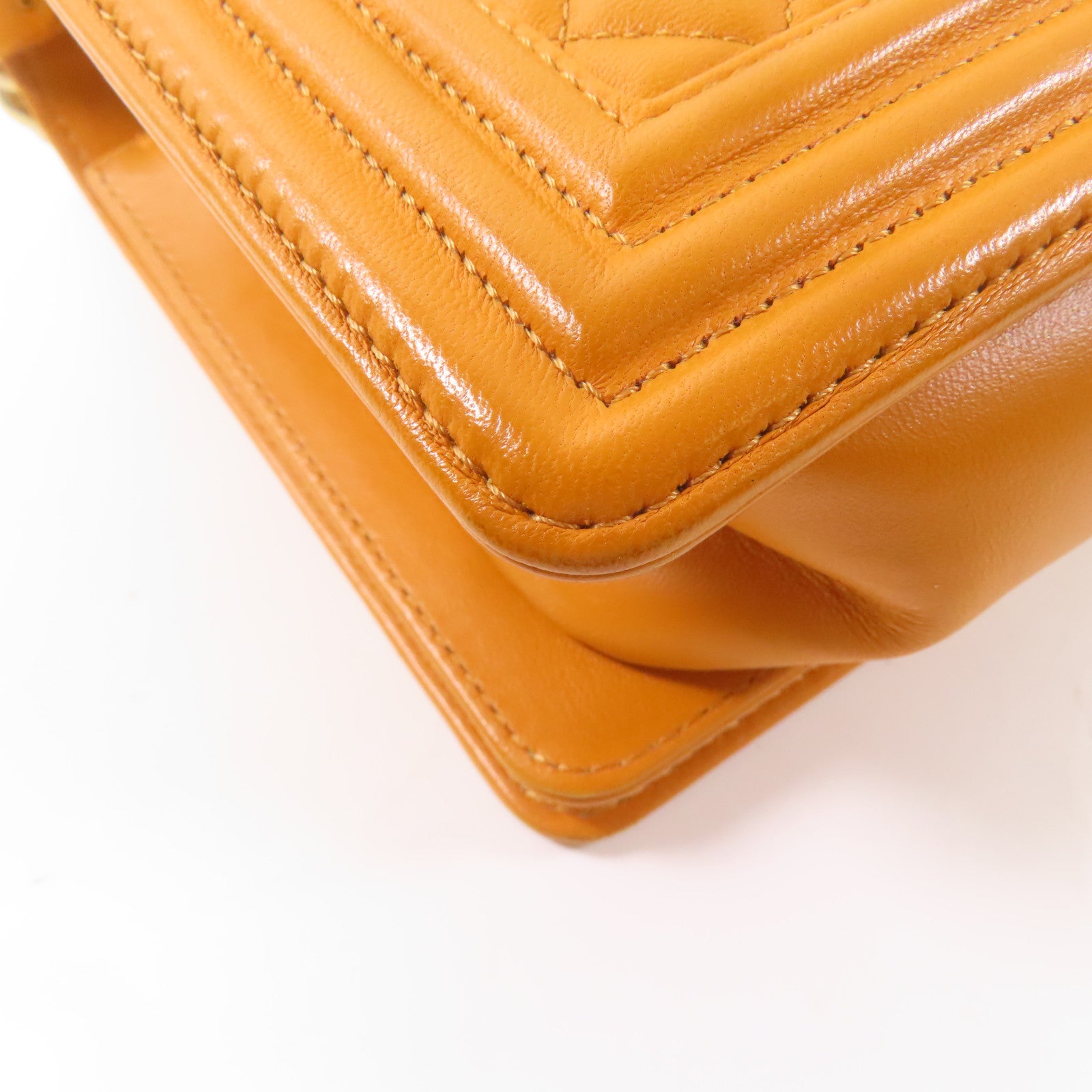 CHANEL 羊皮皮革Boy 25金扣鏈帶肩背袋橙色