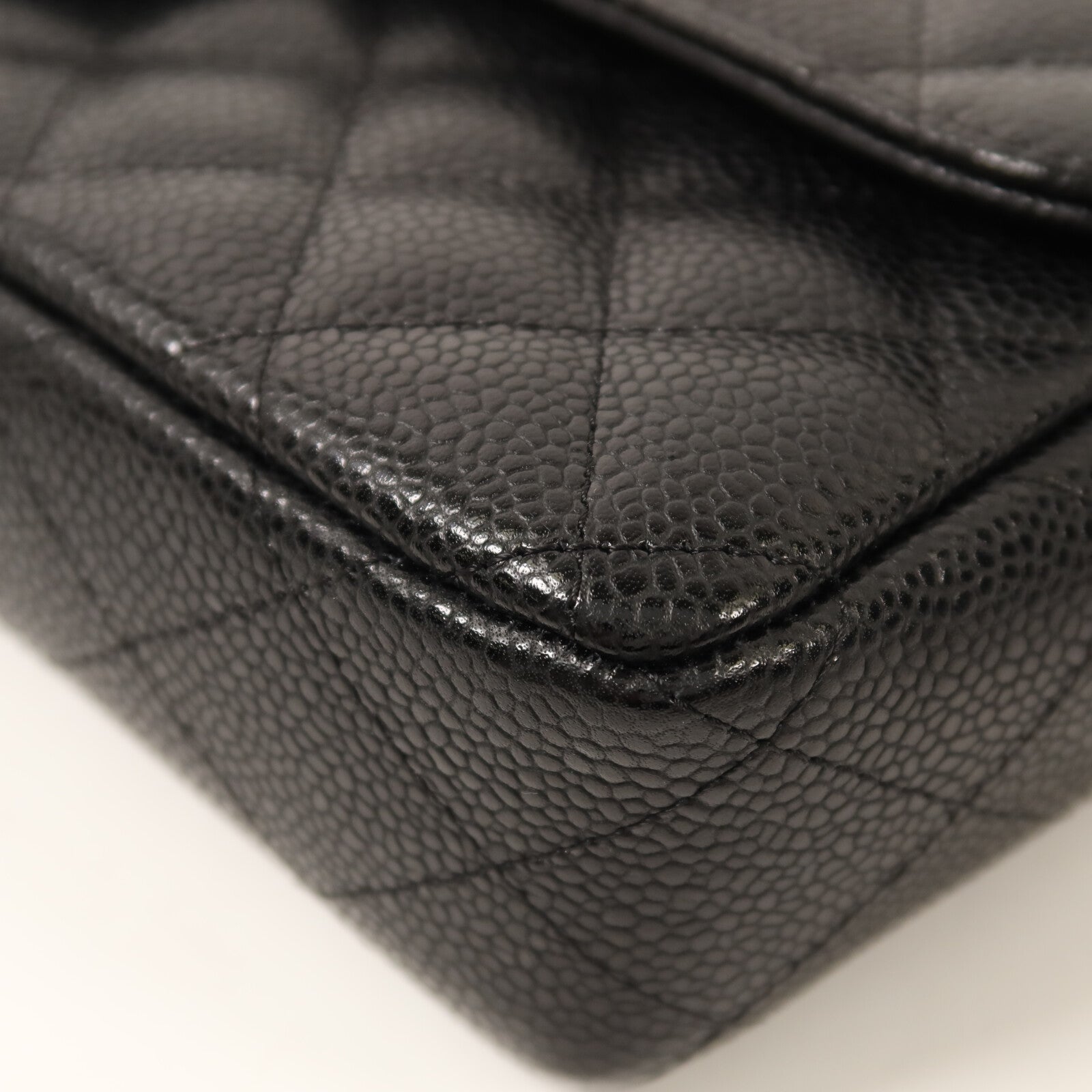 CHANEL 牛皮皮革Classic East West Baguette Bag銀扣鏈帶肩背袋