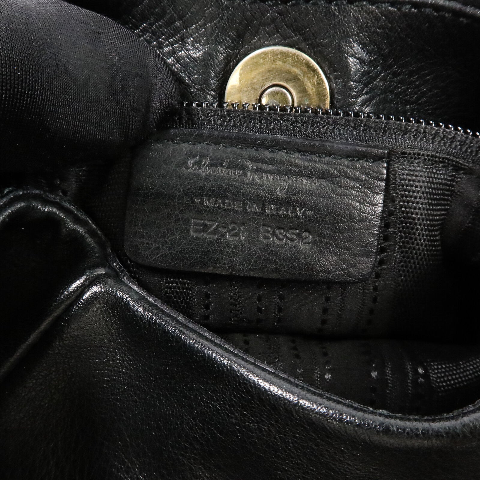Salvatore Ferragamo 牛皮皮革Shoulder Bag肩背袋