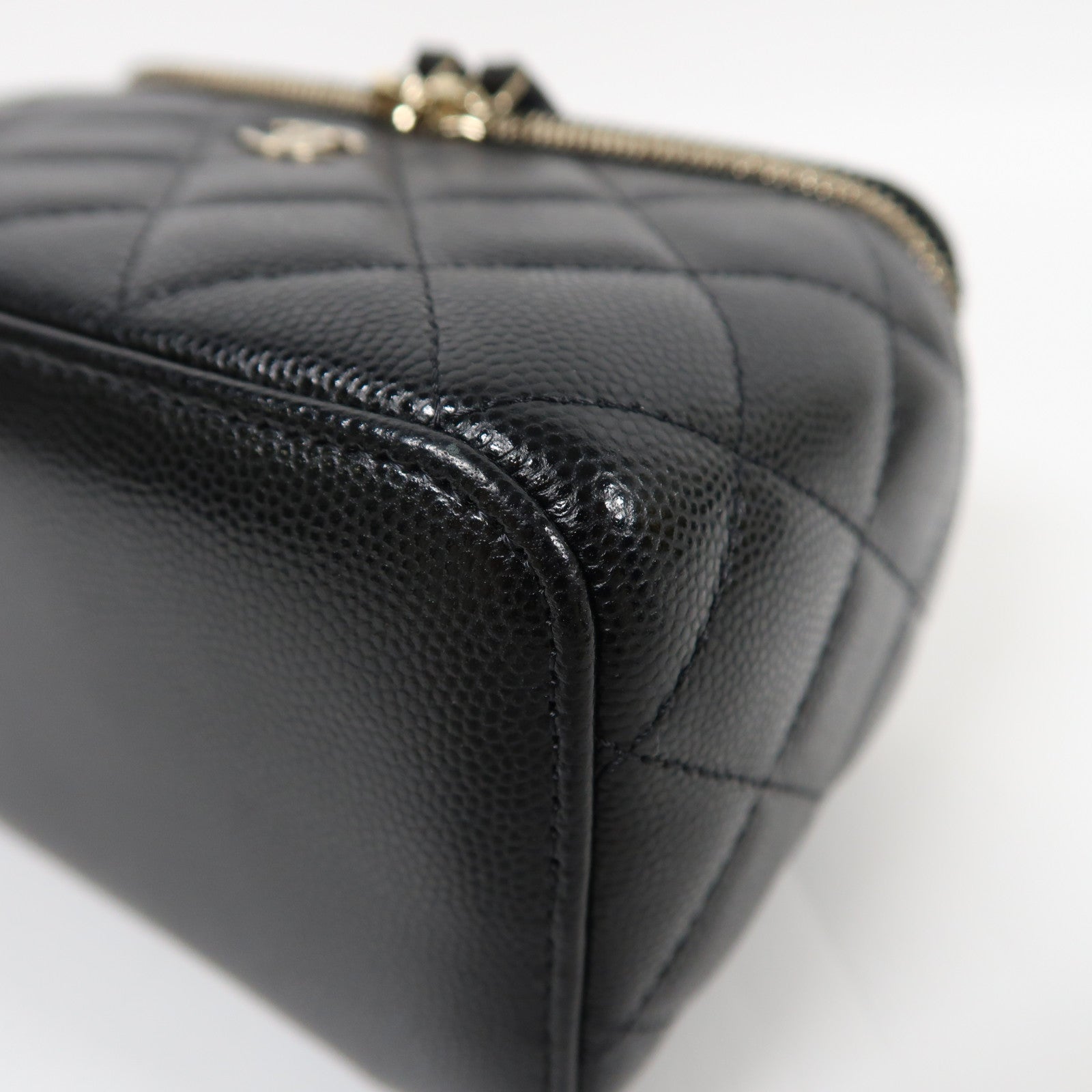 CHANEL 牛皮皮革Vanity Case金扣鏈帶肩背袋黑色