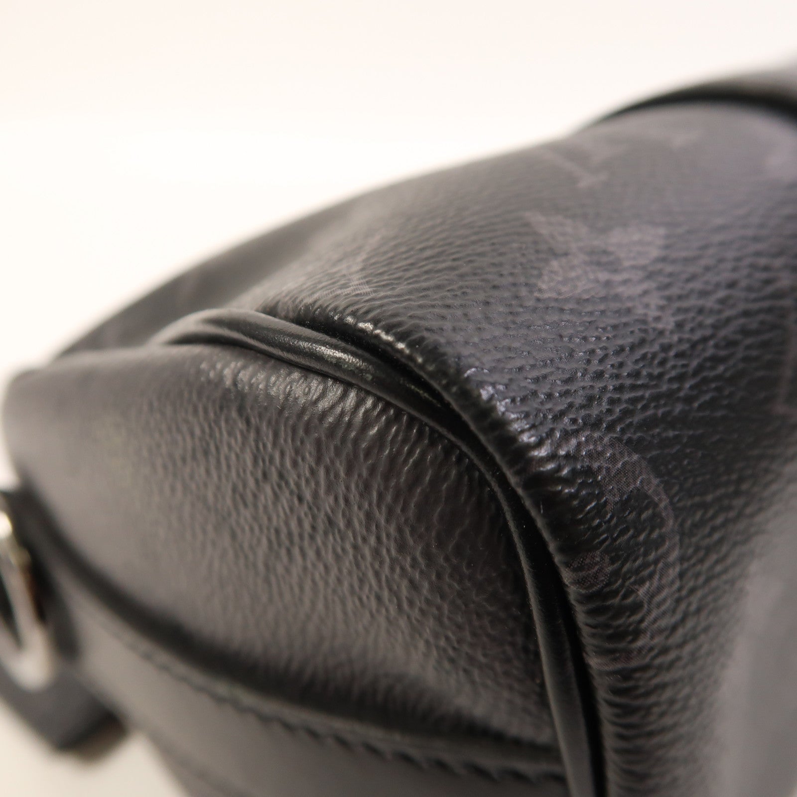 LOUIS VUITTON Monogram Eclipse Keepall Bandouliere 25手挽肩背兩用袋