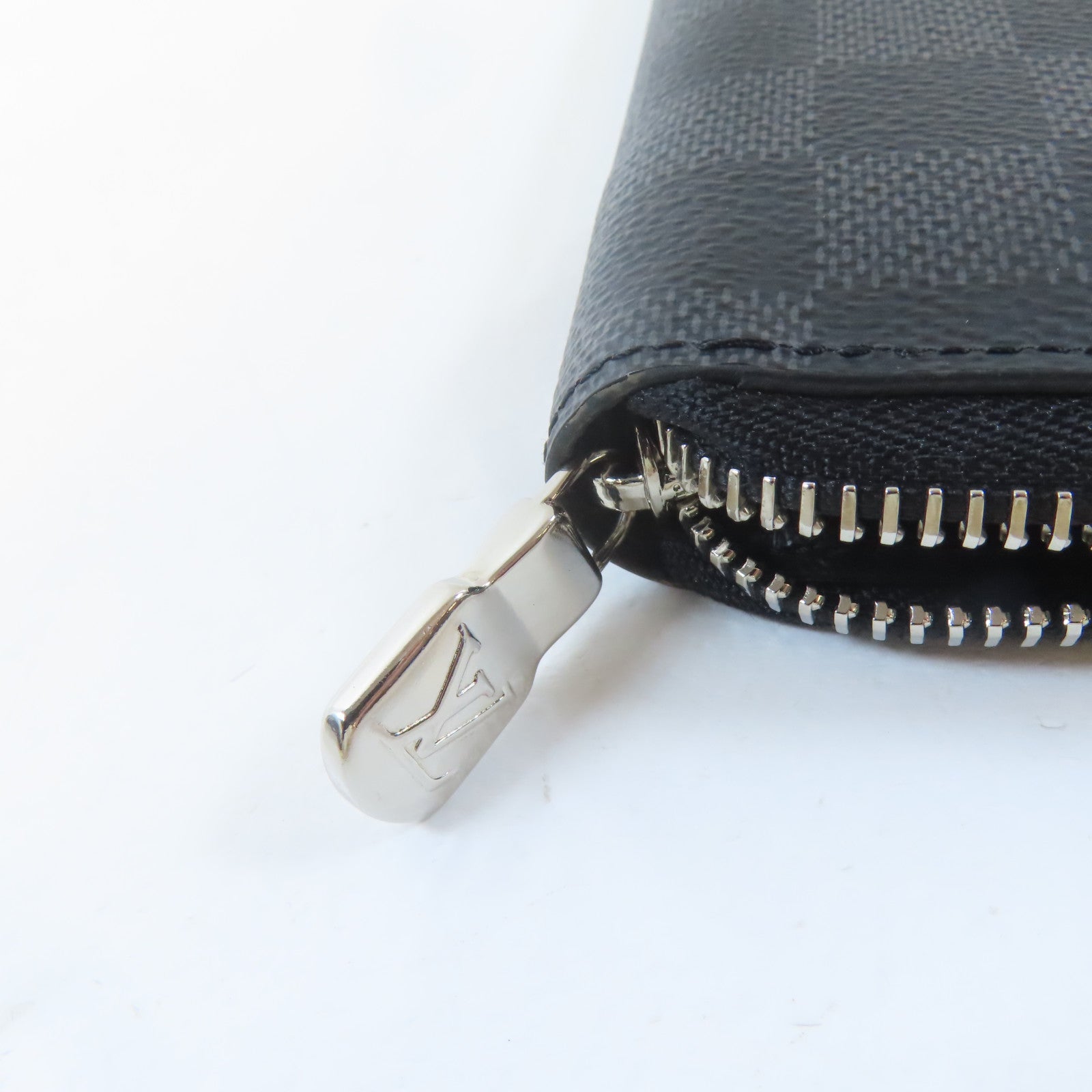 LOUIS VUITTON Damier Graphite Zippy Wallet Vertical銀扣長錢包黑色
