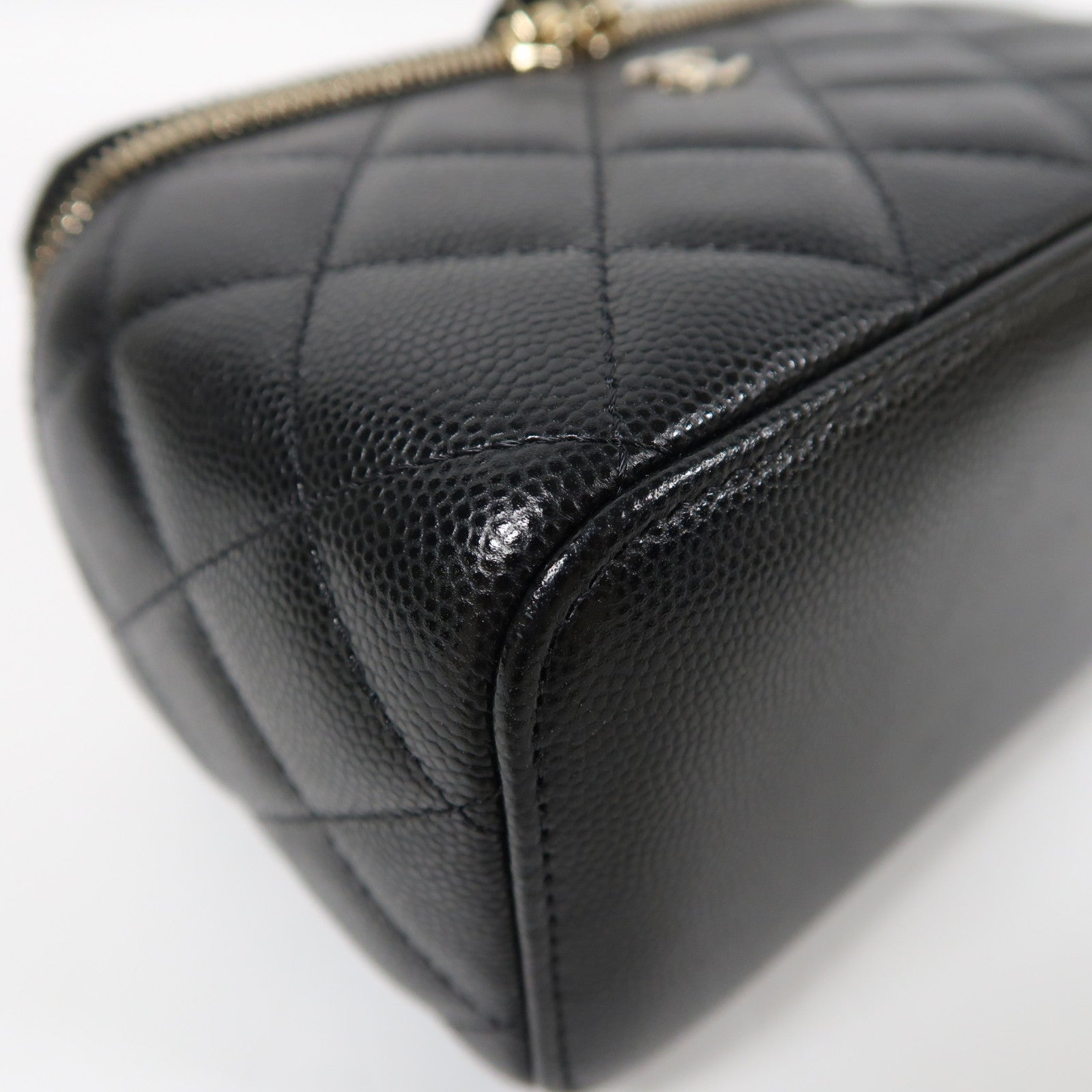 CHANEL 牛皮皮革Vanity Case金扣鏈帶肩背袋黑色